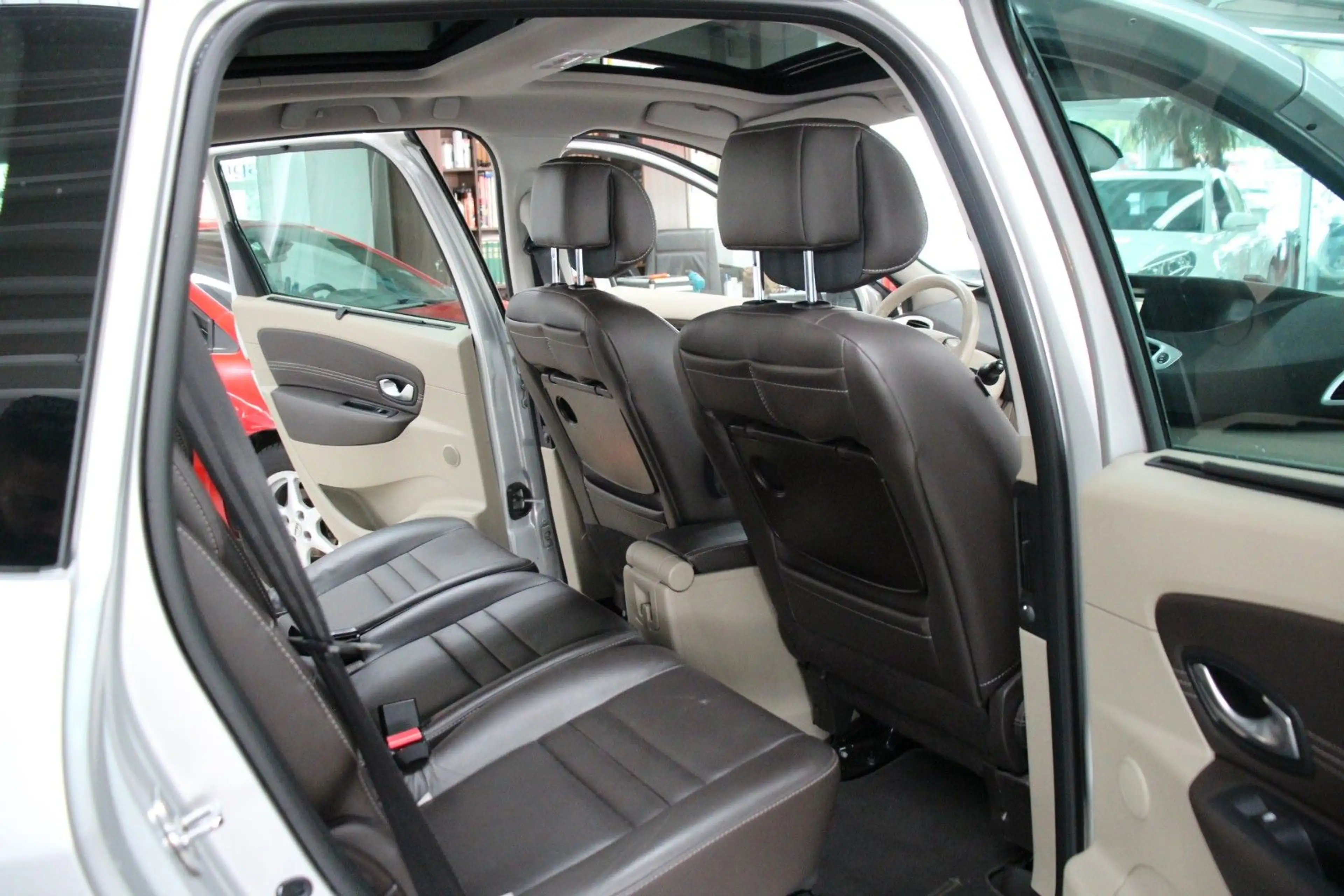 Renault Scenic III Luxe *Leder/Panorama/Temp.* — photo 15