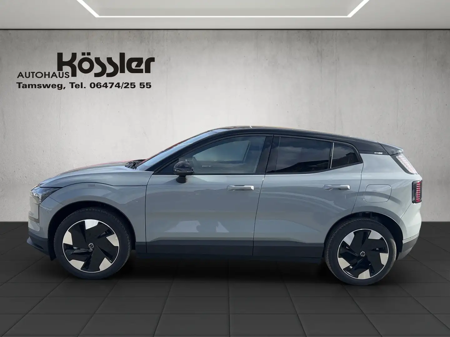 Volvo EX30 EX30 Twin Motor Performance AWD 69kWh Plus Plus Grau - 2