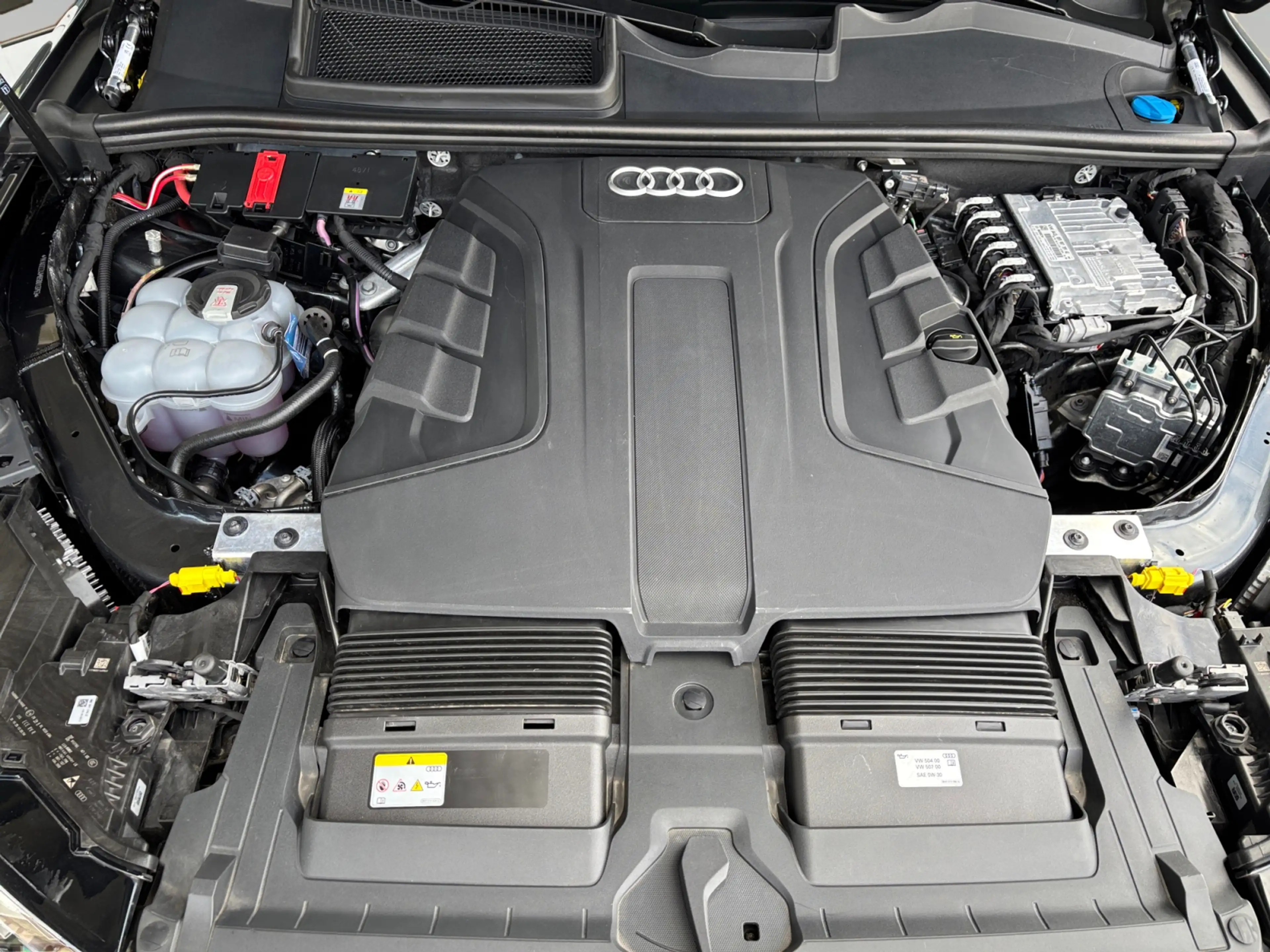 Audi Q7 45 TDI q. 2x S line AHK Pano Matrix HUD 7Sitz — photo 13