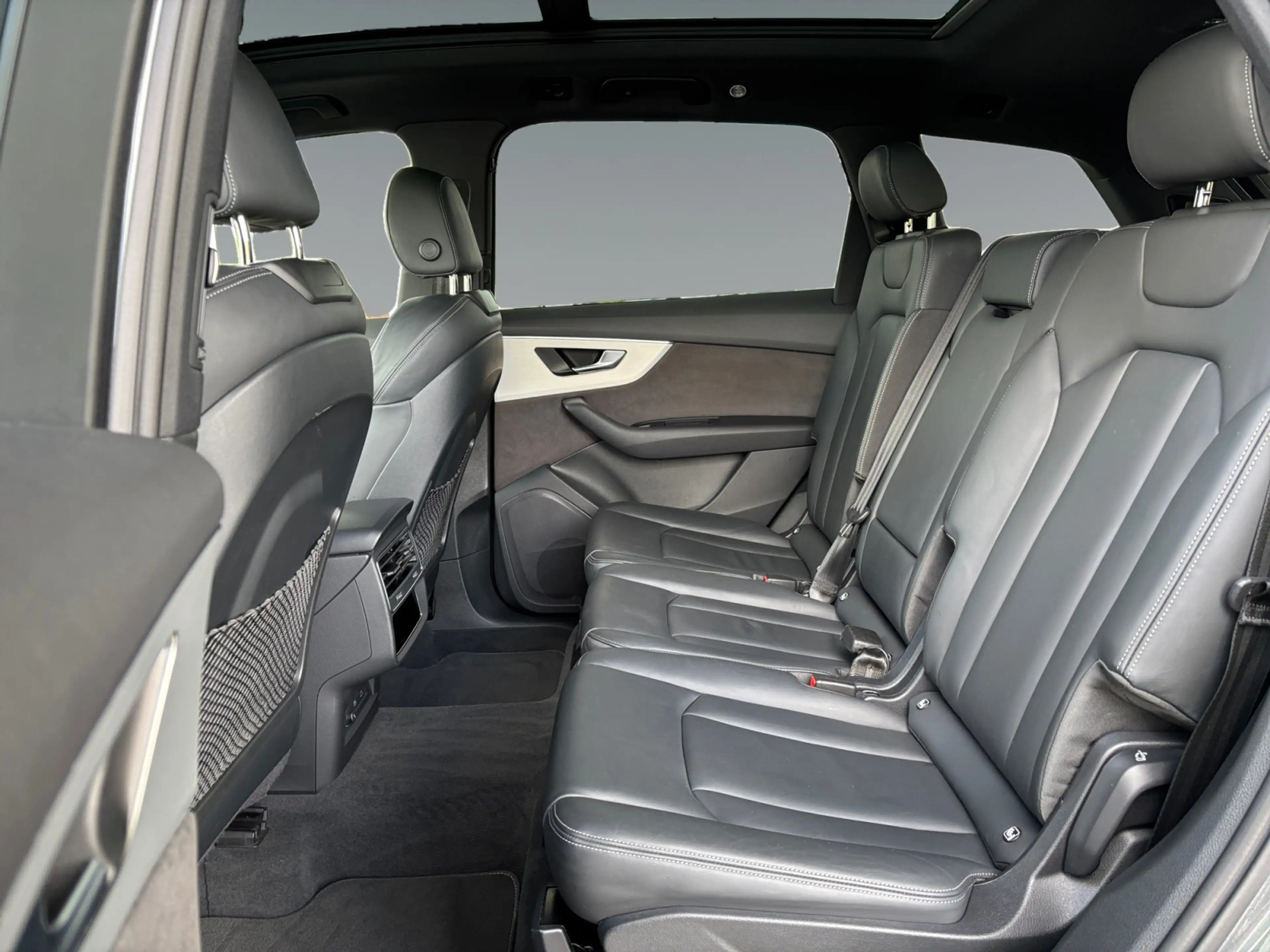 Audi Q7 45 TDI q. 2x S line AHK Pano Matrix HUD 7Sitz — photo 9