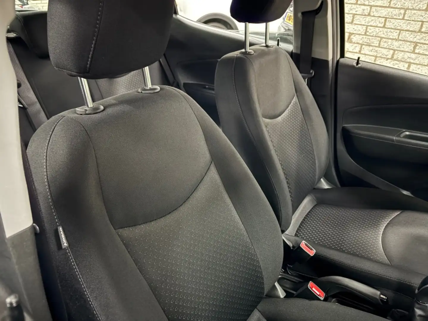 Opel Karl 1.0 ECOFLEX Airco Multimedia USB Cruise CV NAP Wit - 2