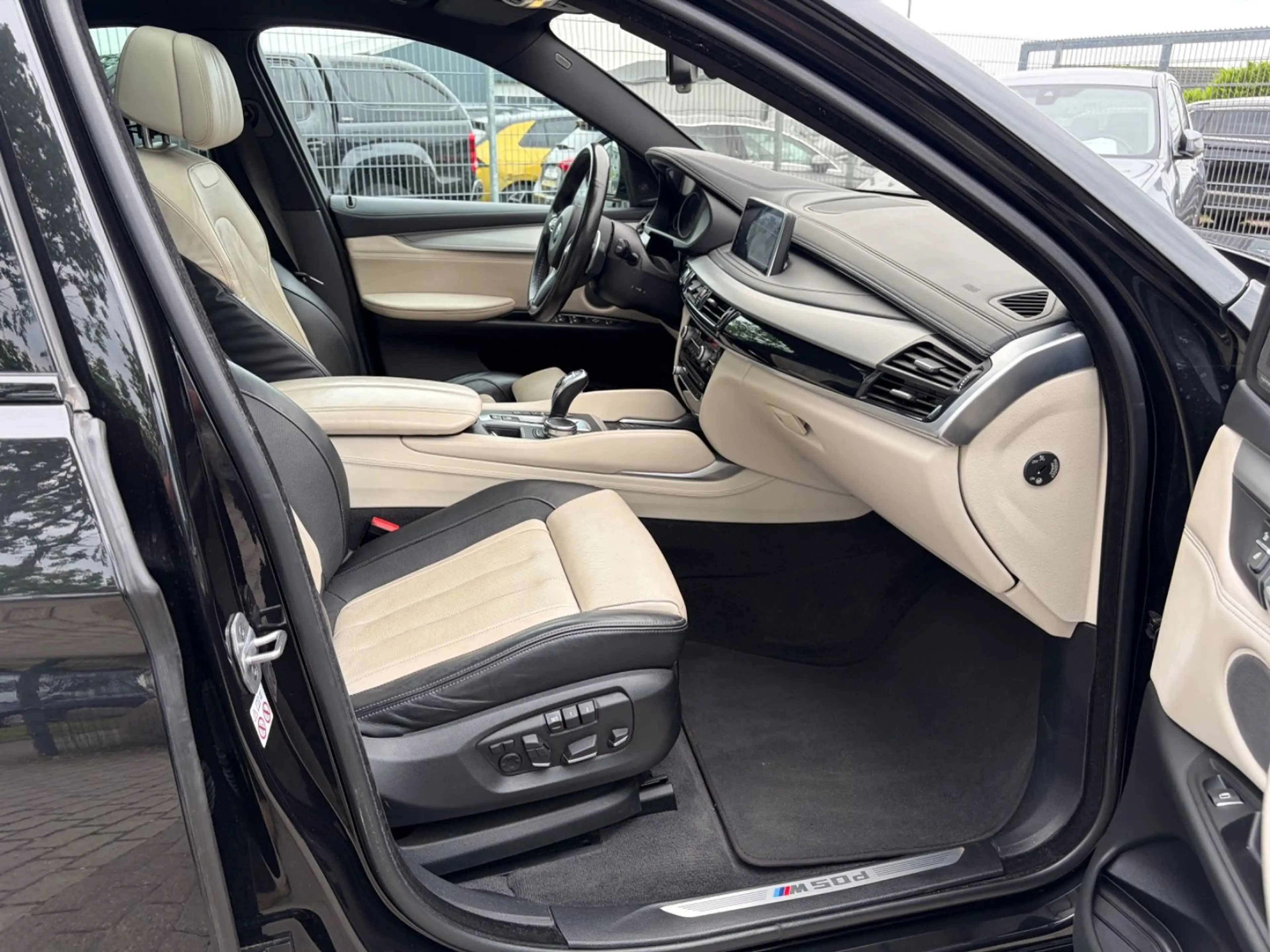 BMW X6 M50 d LED H&K Memory ACC Standhzg HuD 360° SD — photo 15