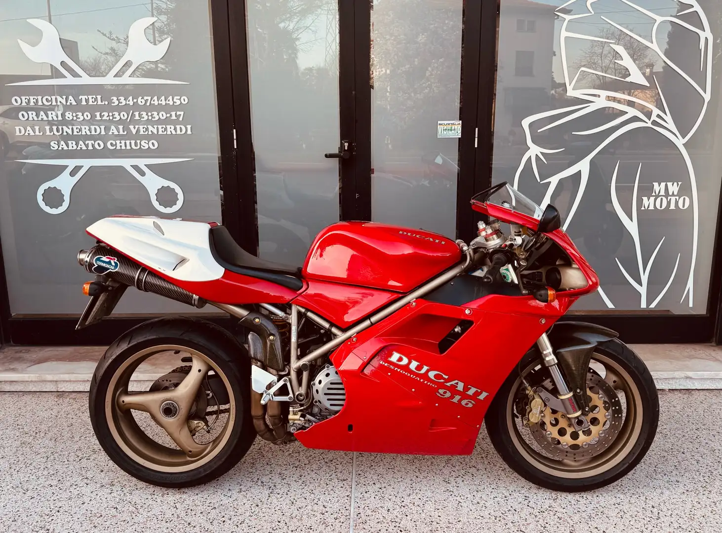 Ducati 916 S1 - 1