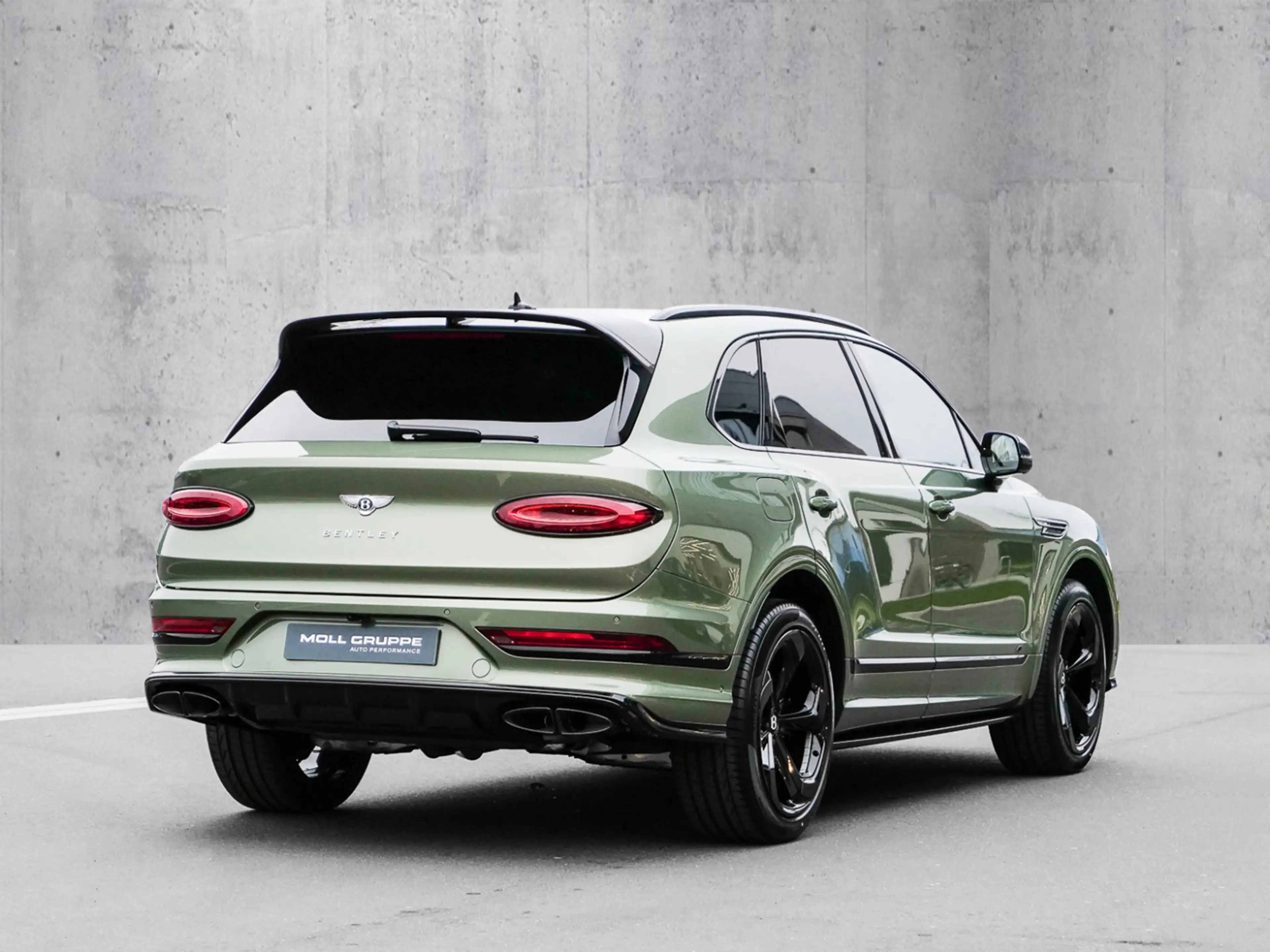 Bentley Bentayga S V8 Styling Spec, Naim, Touring Spec — photo 3