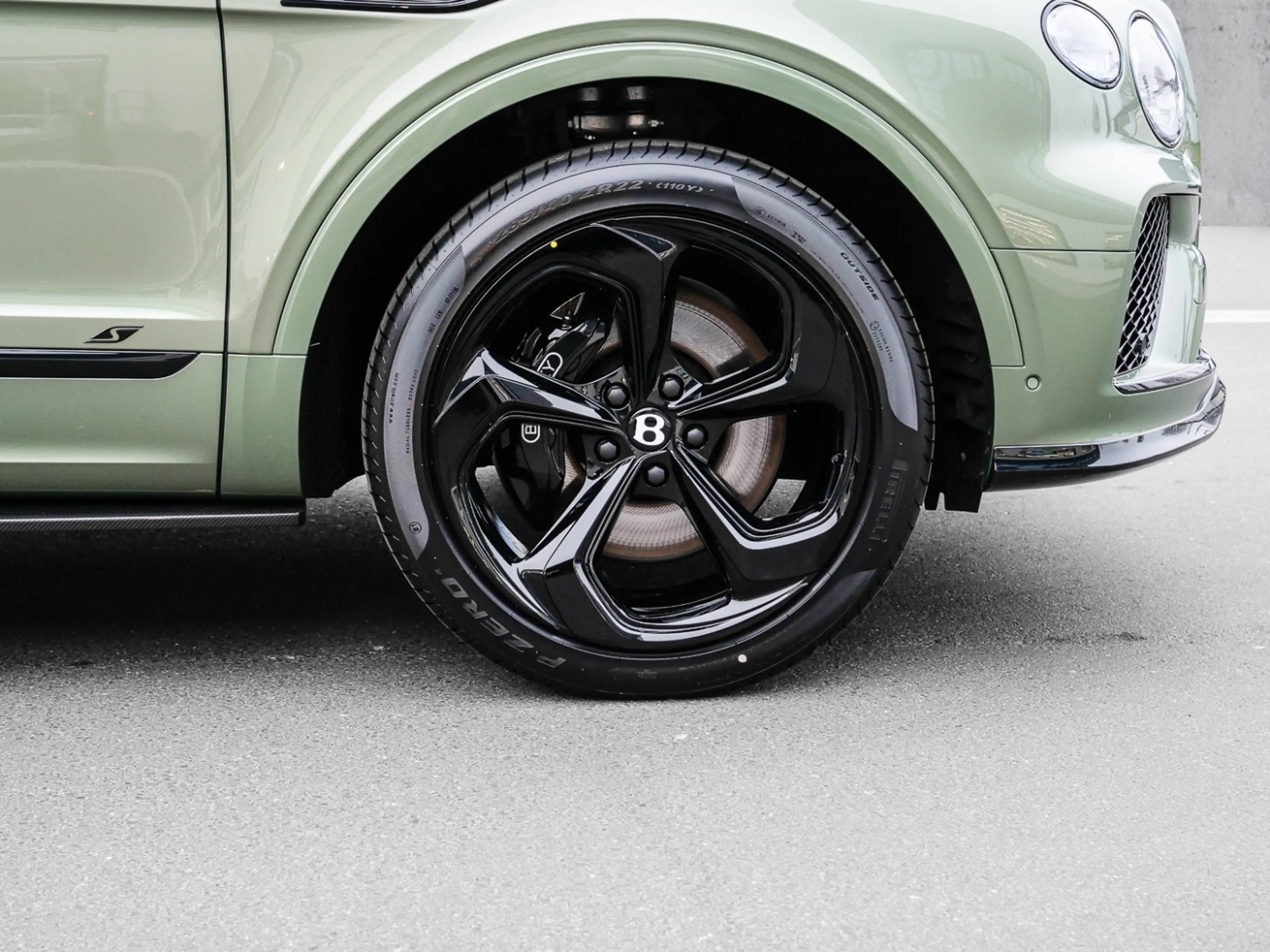 Bentley Bentayga S V8 Styling Spec, Naim, Touring Spec — photo 9