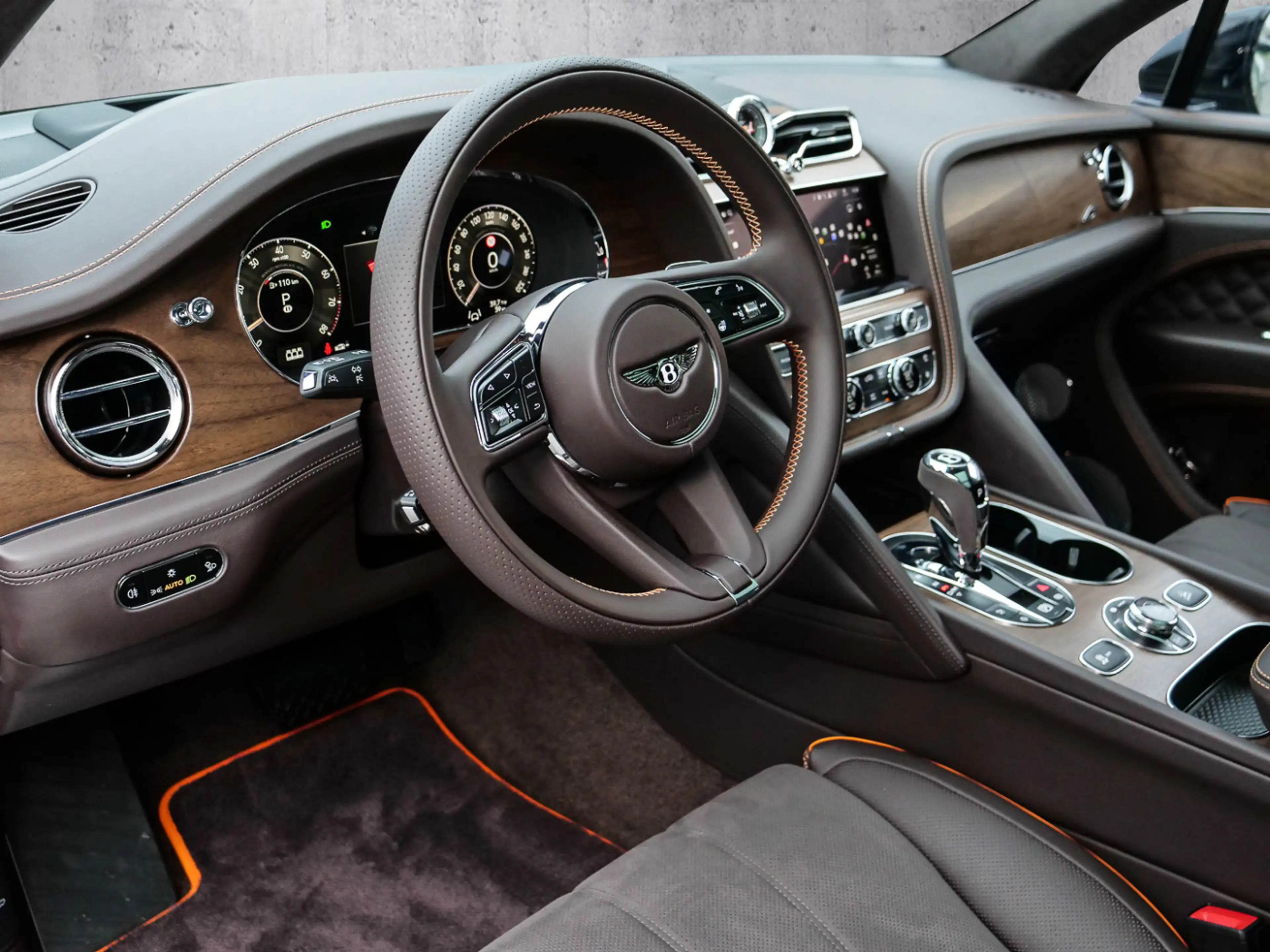 Bentley Bentayga S V8 Styling Spec, Naim, Touring Spec — photo 12