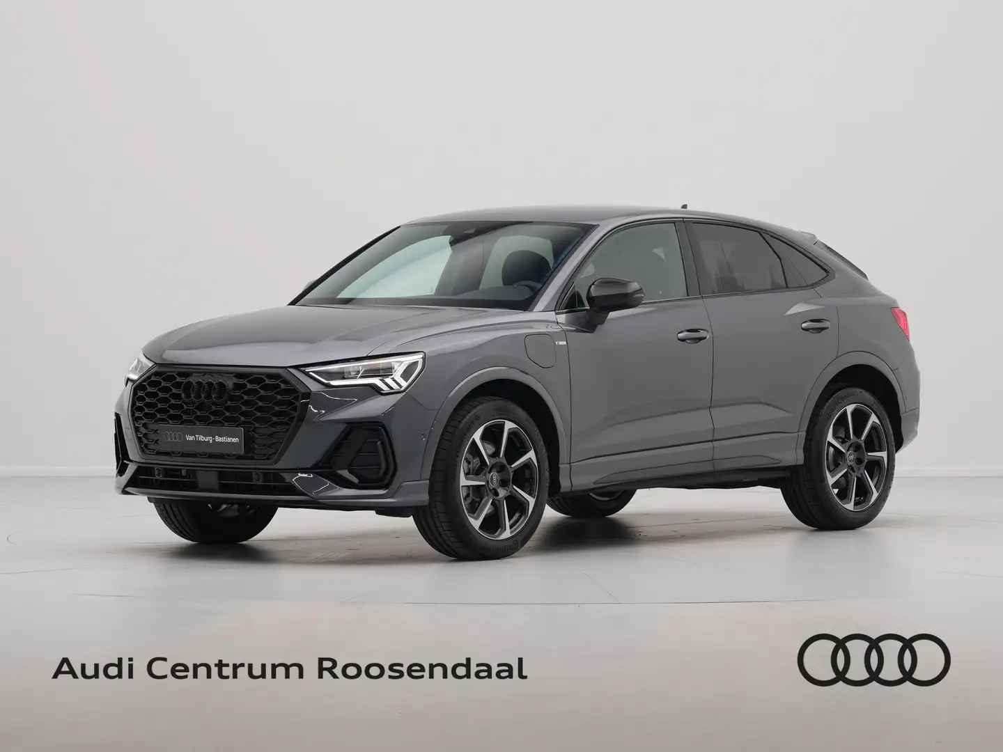 Audi Q3 Sportback S edition | Achterbank plus met middenar Grijs - 1