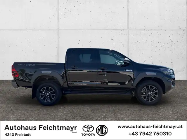 Toyota Hilux DK 2,8 D-4D 4WD /6A. Invincible Mild Hybrid 4t. Ansicht 4