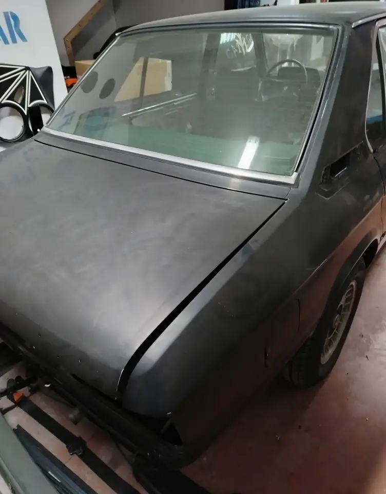 BMW 518 1.8, foto 2