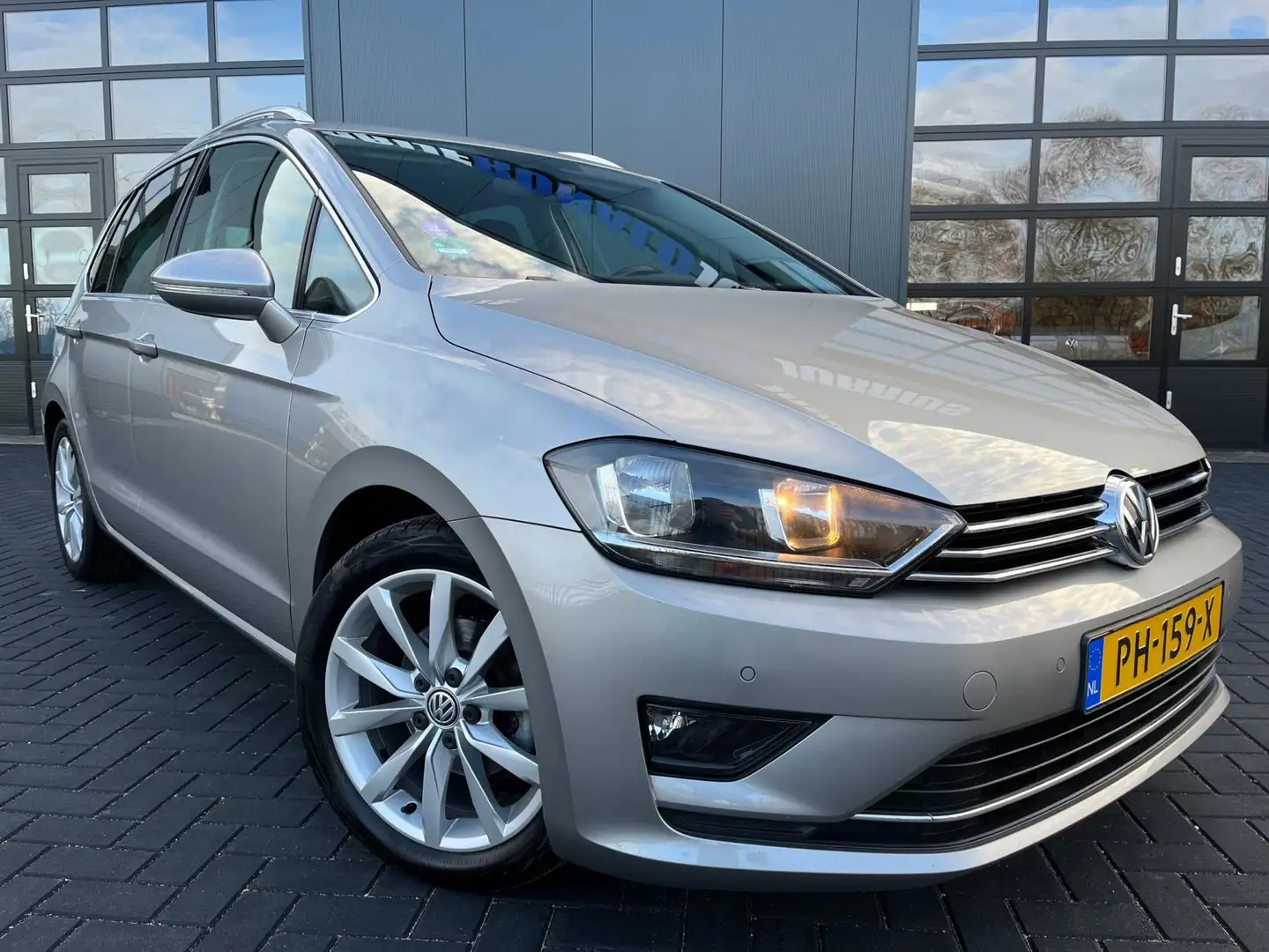 Volkswagen Golf Sportsvan 1.2 TSI Highline NL.Auto/Alcantara/Privacy Glass/A Gris - 2