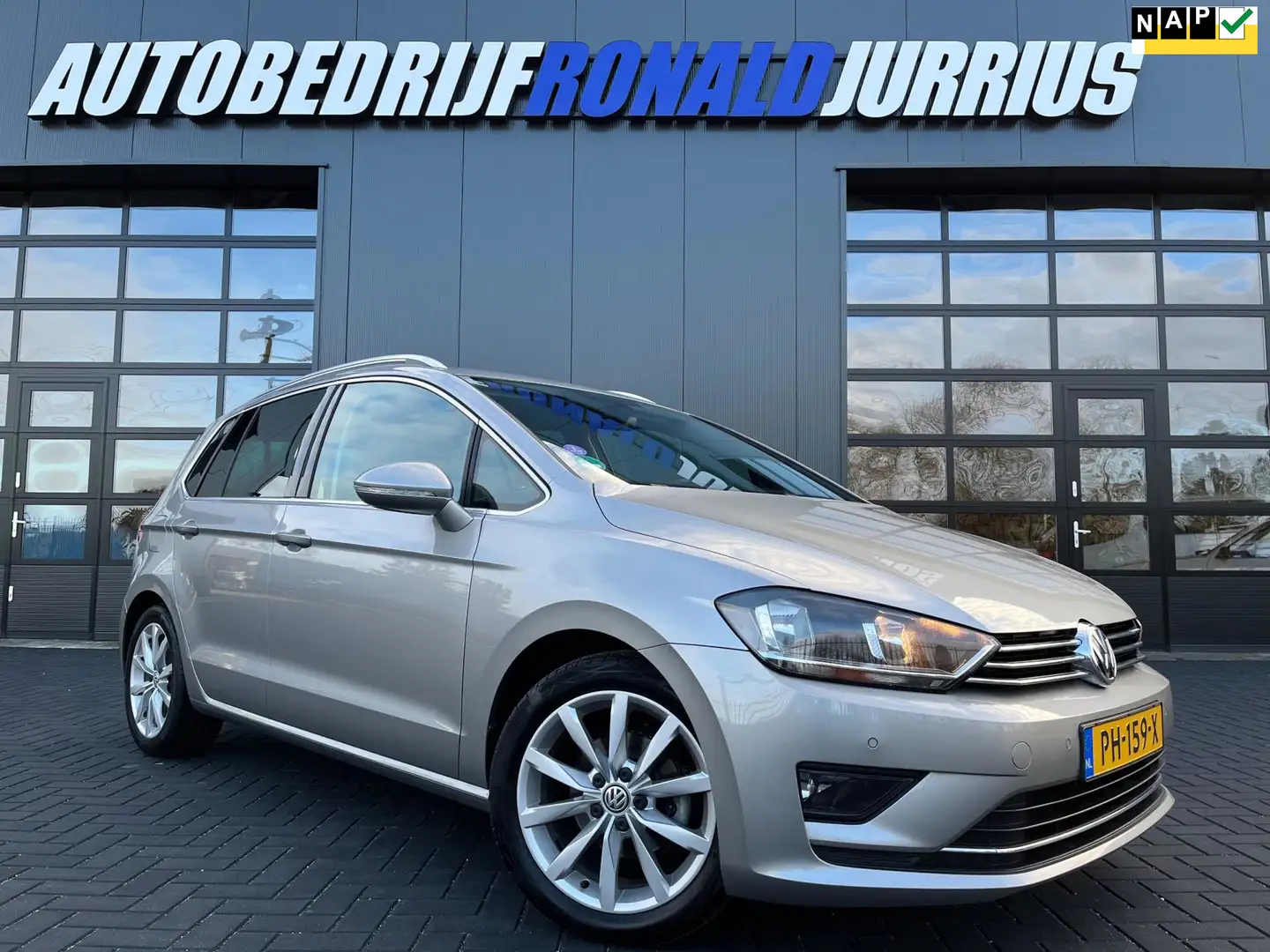 Volkswagen Golf Sportsvan 1.2 TSI Highline NL.Auto/Alcantara/Privacy Glass/A Gris - 1