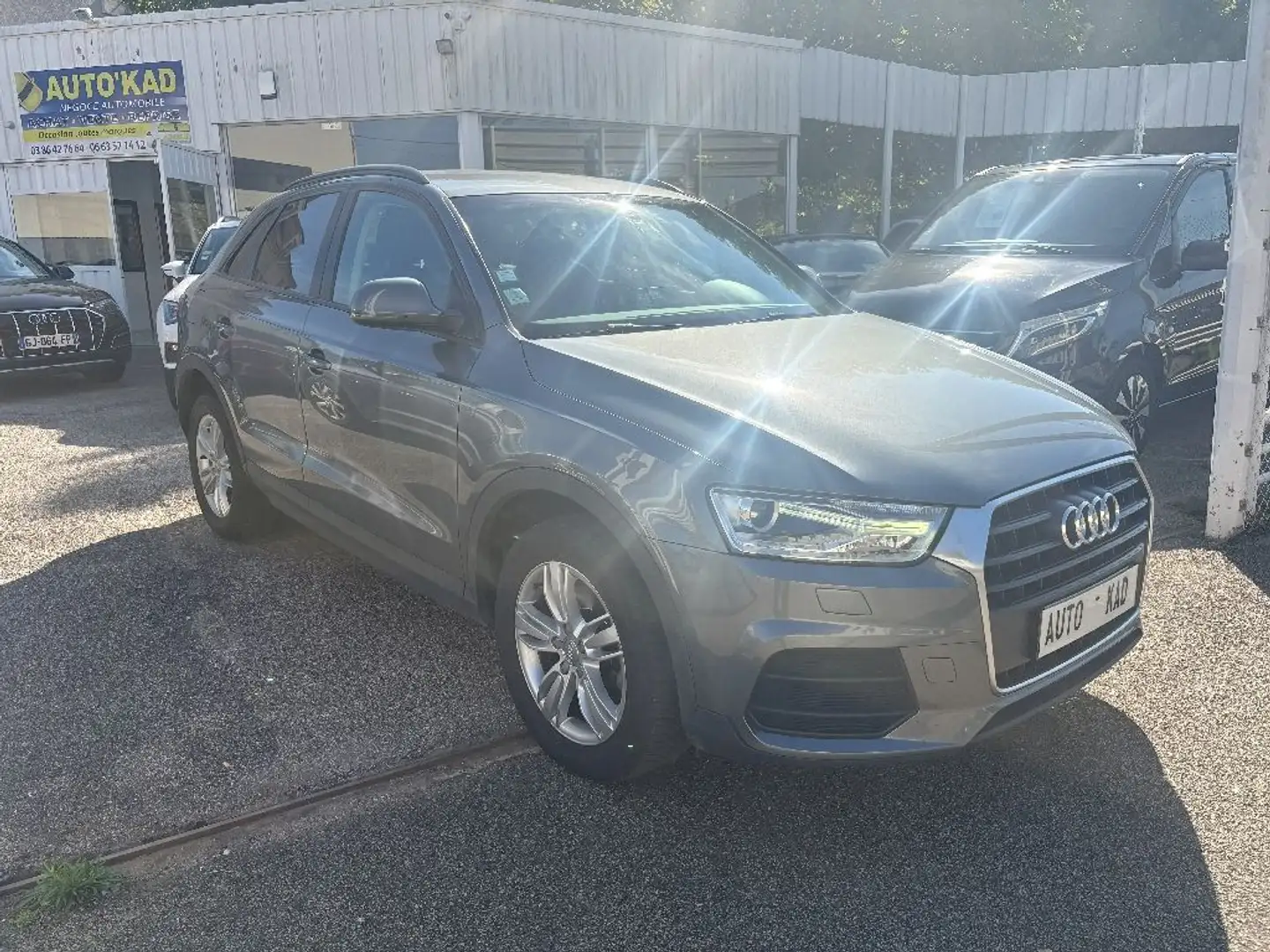 Audi Q3 2.0 TDI Ultra 150 ch Ambiente Gris - 1
