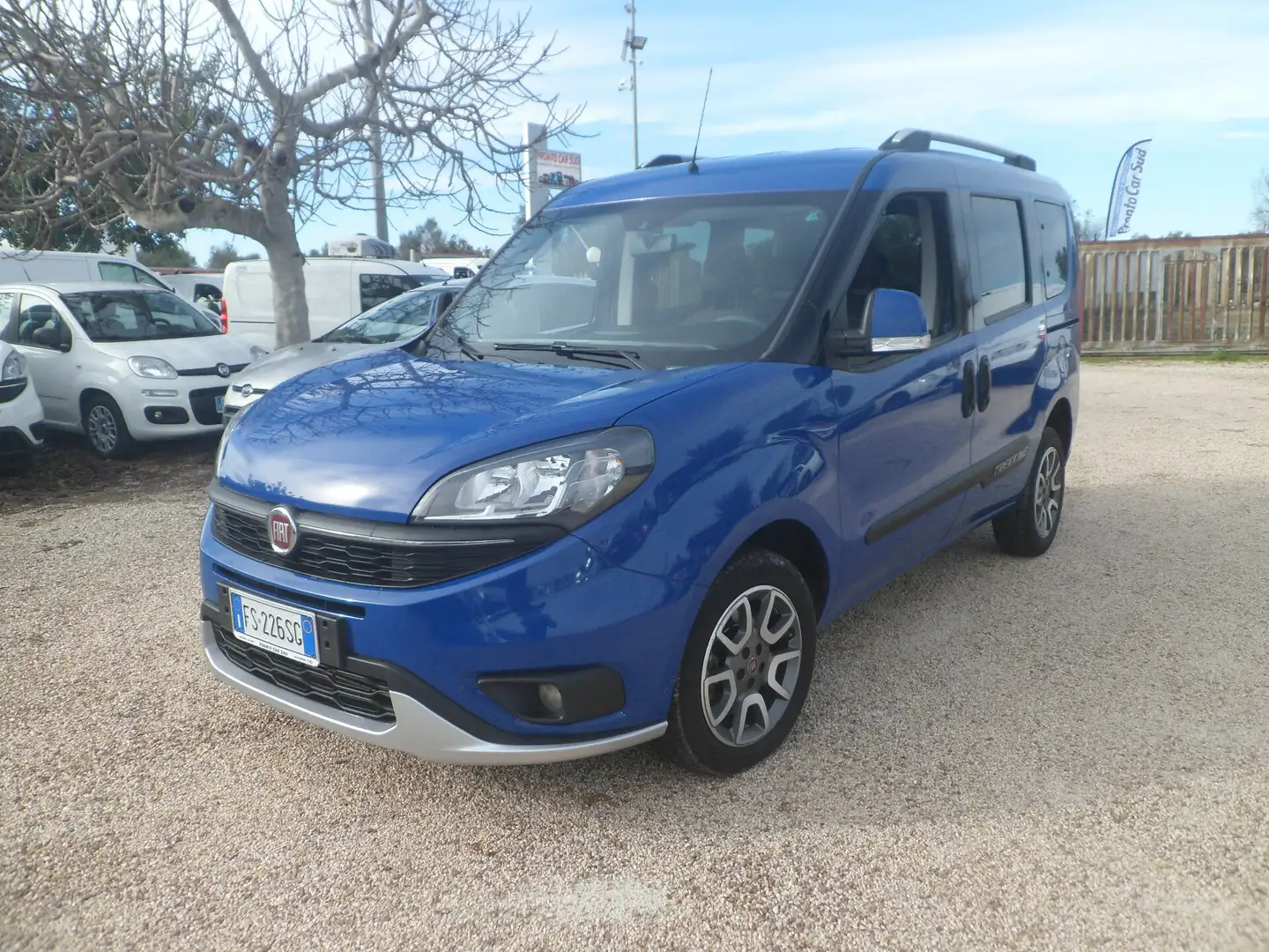 Fiat Doblo 7 posti autovettura Blau - 1
