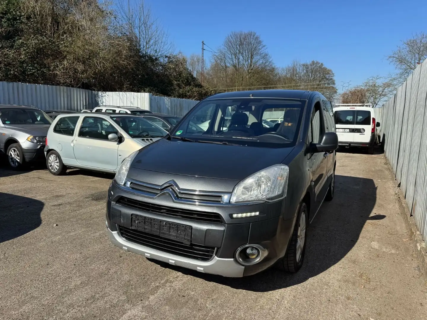 Citroen Berlingo Kombi Selection TÜV NEU*1.HAND*AHK Gris - 1