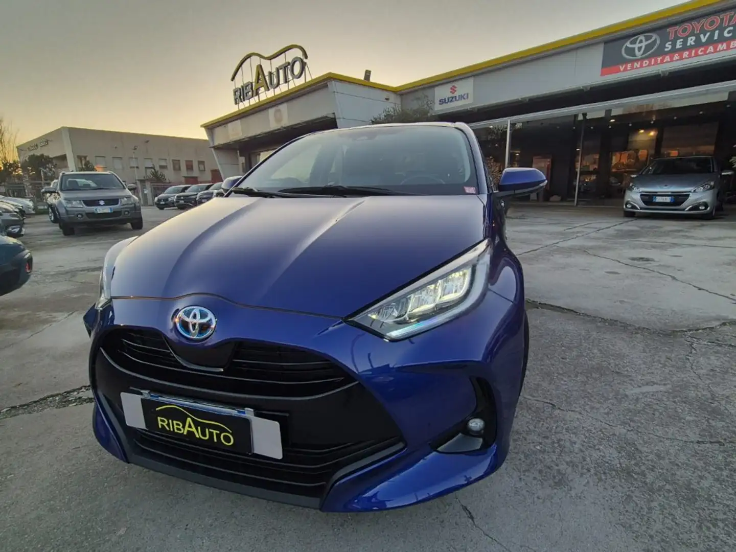 Toyota Yaris 1.5 Hybrid 5 porte Trend stupenda Bleu - 1