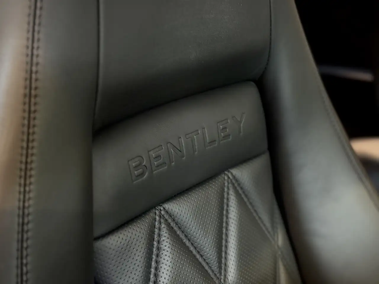 Bentley Continental GT снимка Bentley Continental GT