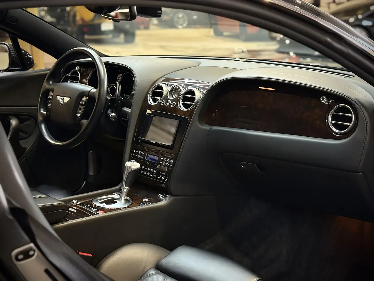 Bentley Continental GT снимка Bentley Continental GT