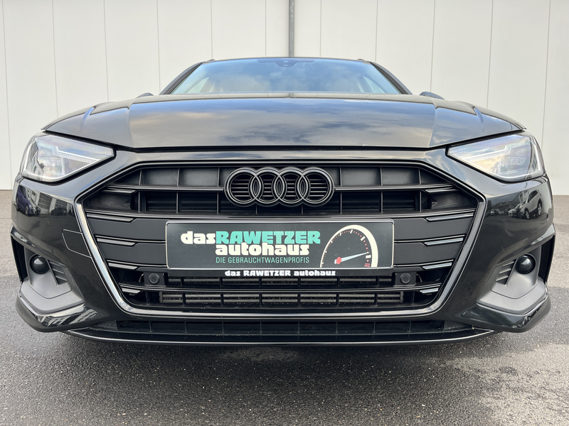 Audi A4 Avant 35 2.0 TFSI S tronic Blackline S-Line Optik — photo 4