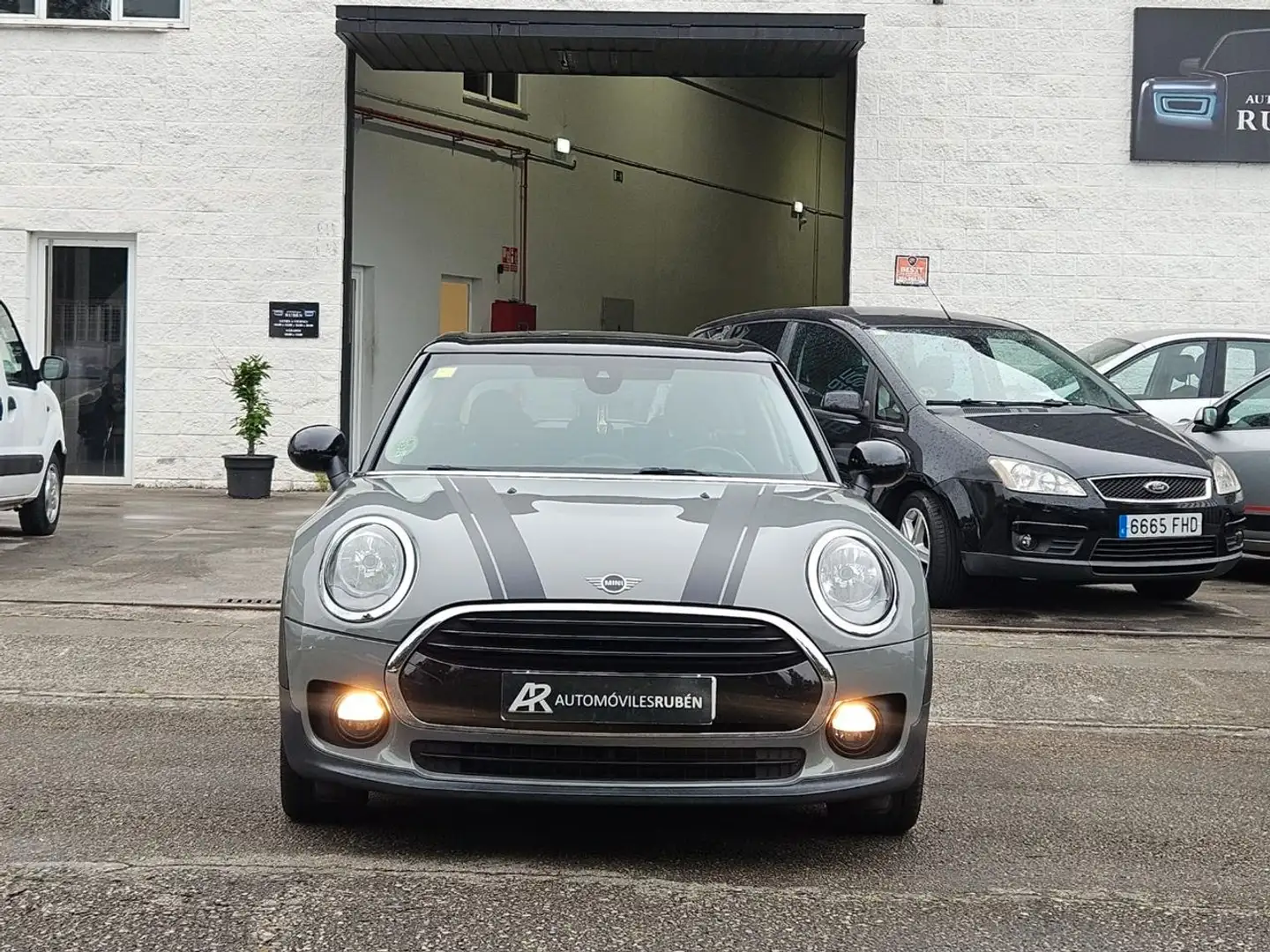 MINI Cooper D Clubman Gris - 2