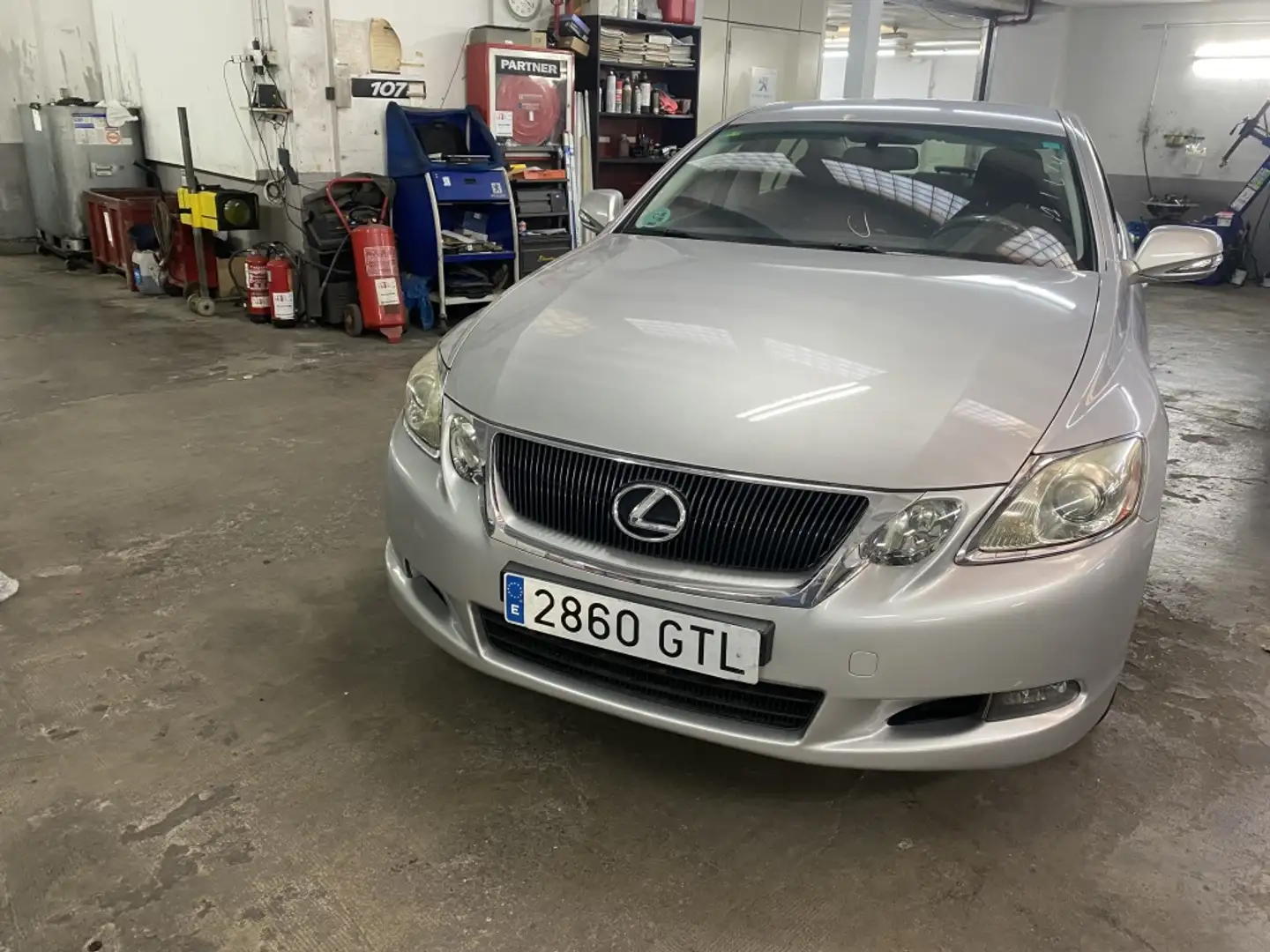 Lexus GS 300 Premium Aut. Gris - 2
