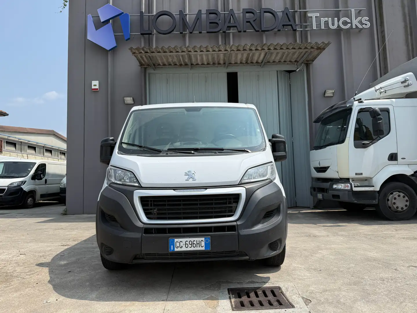 Peugeot Boxer 2.2/EURO 6D-ISC/2021/140 CV/110000 KM/2021 Wit - 2
