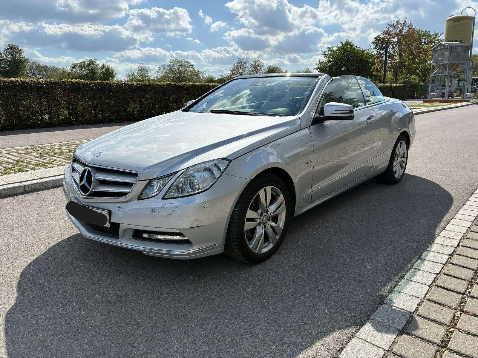 Mercedes-Benz E 200