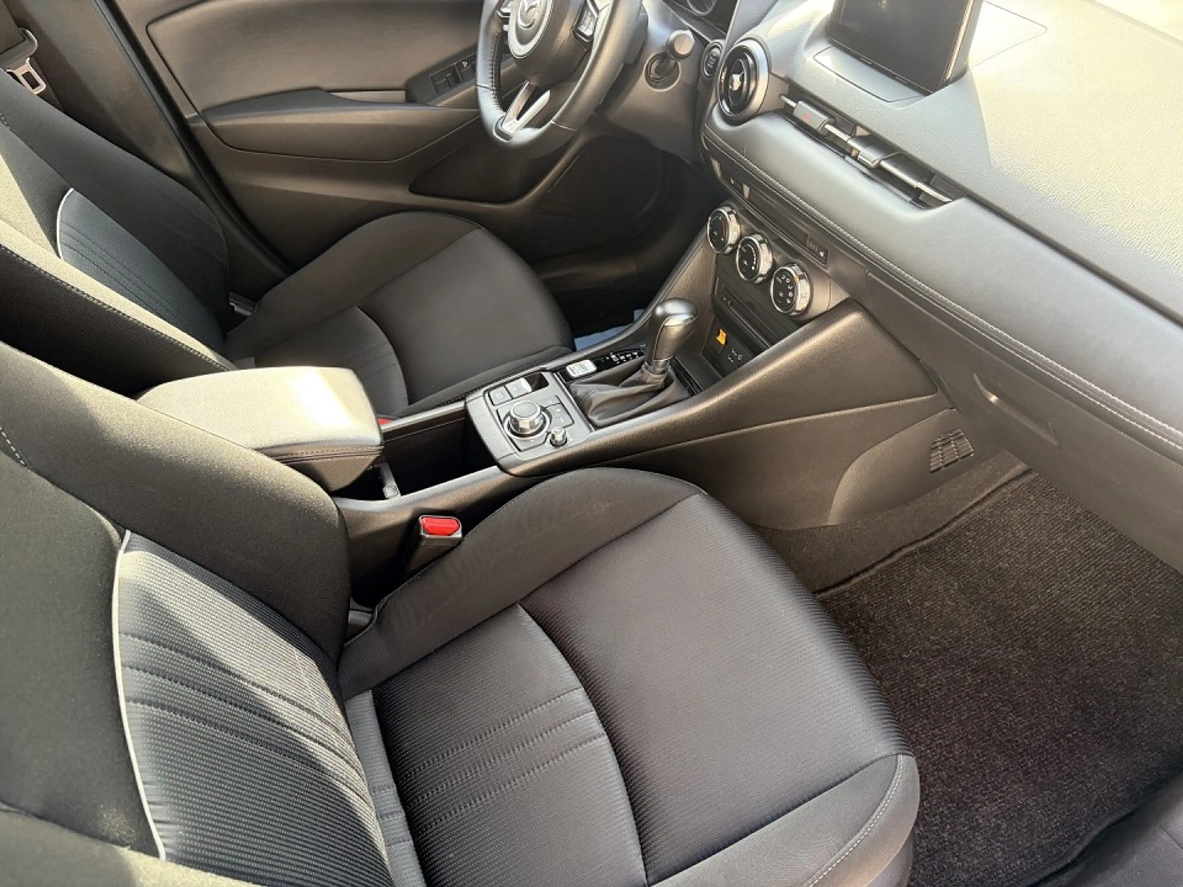 Mazda CX-3 SKYACTIV-G 2.0 FWD 5T 6AG SELECTION NAV Voll LED S — photo 15
