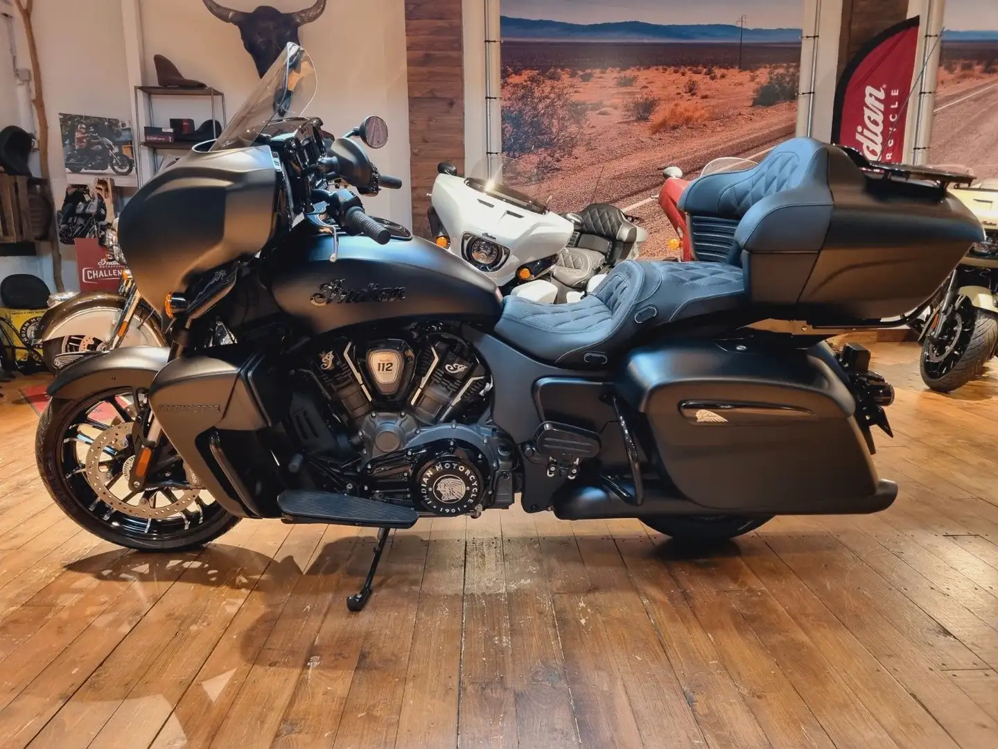 Indian Roadmaster 112 Dark Horse 100 Jahre(1000/2,99 %) Negru - 1