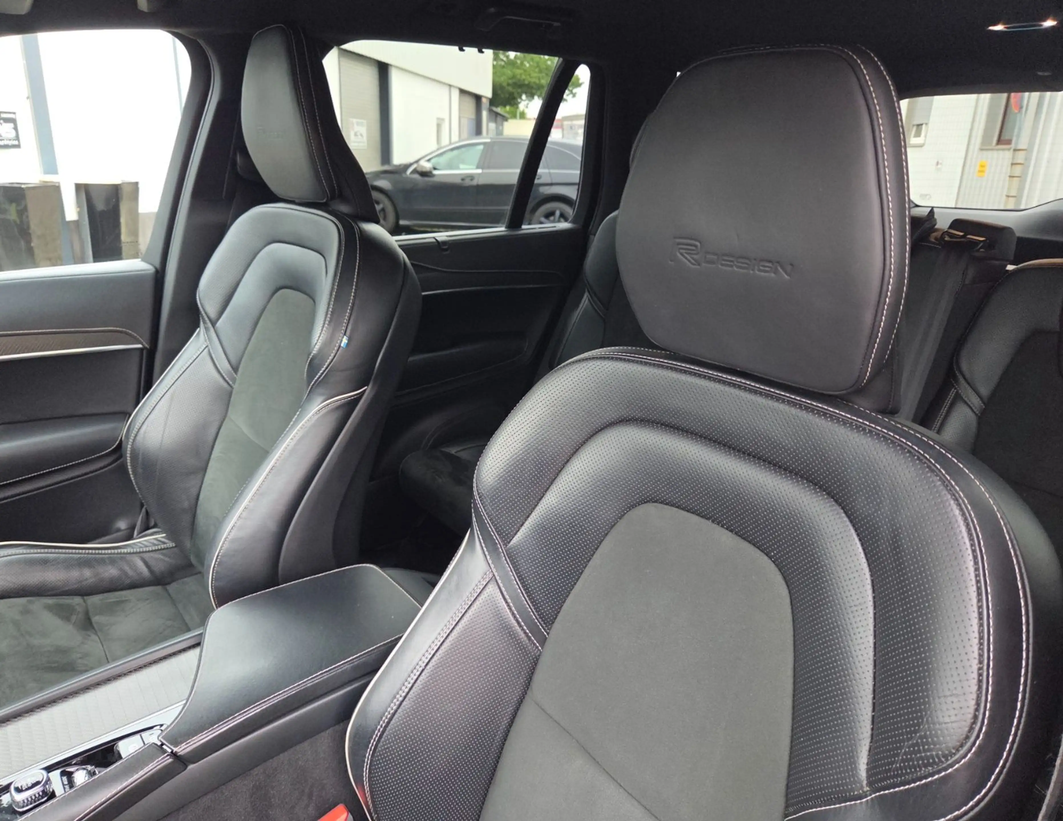 Volvo XC90 R Design AWD APP Virtal Leder ACC 7 Sitze — photo 18