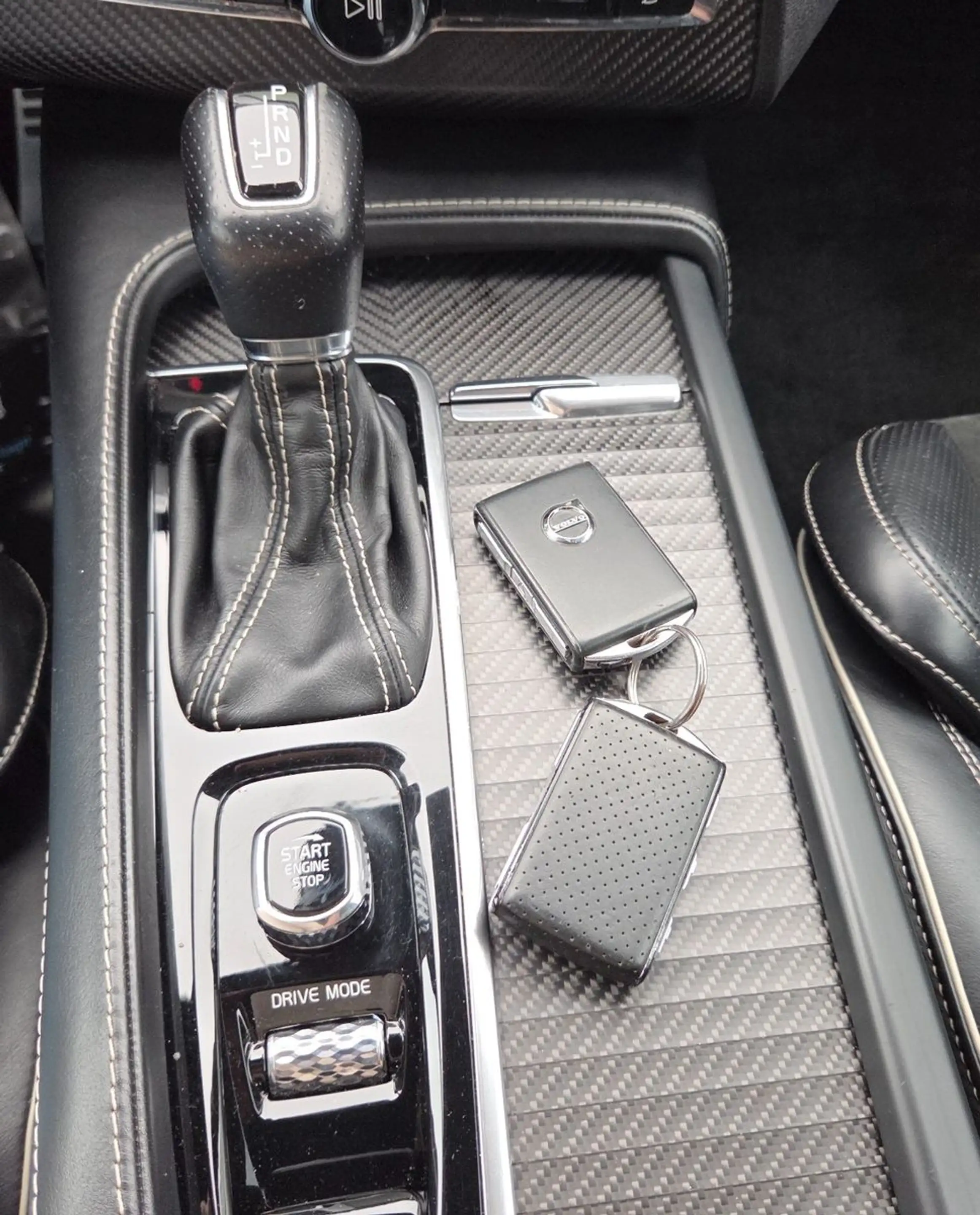 Volvo XC90 R Design AWD APP Virtal Leder ACC 7 Sitze — photo 16