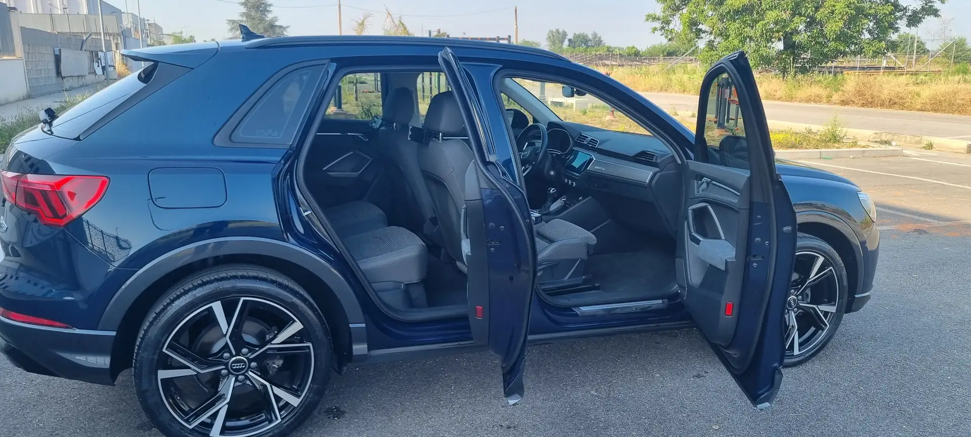 Audi Q3 Q3 II 2019 35 1.5 tfsi Business Advanced s-tronic - 1