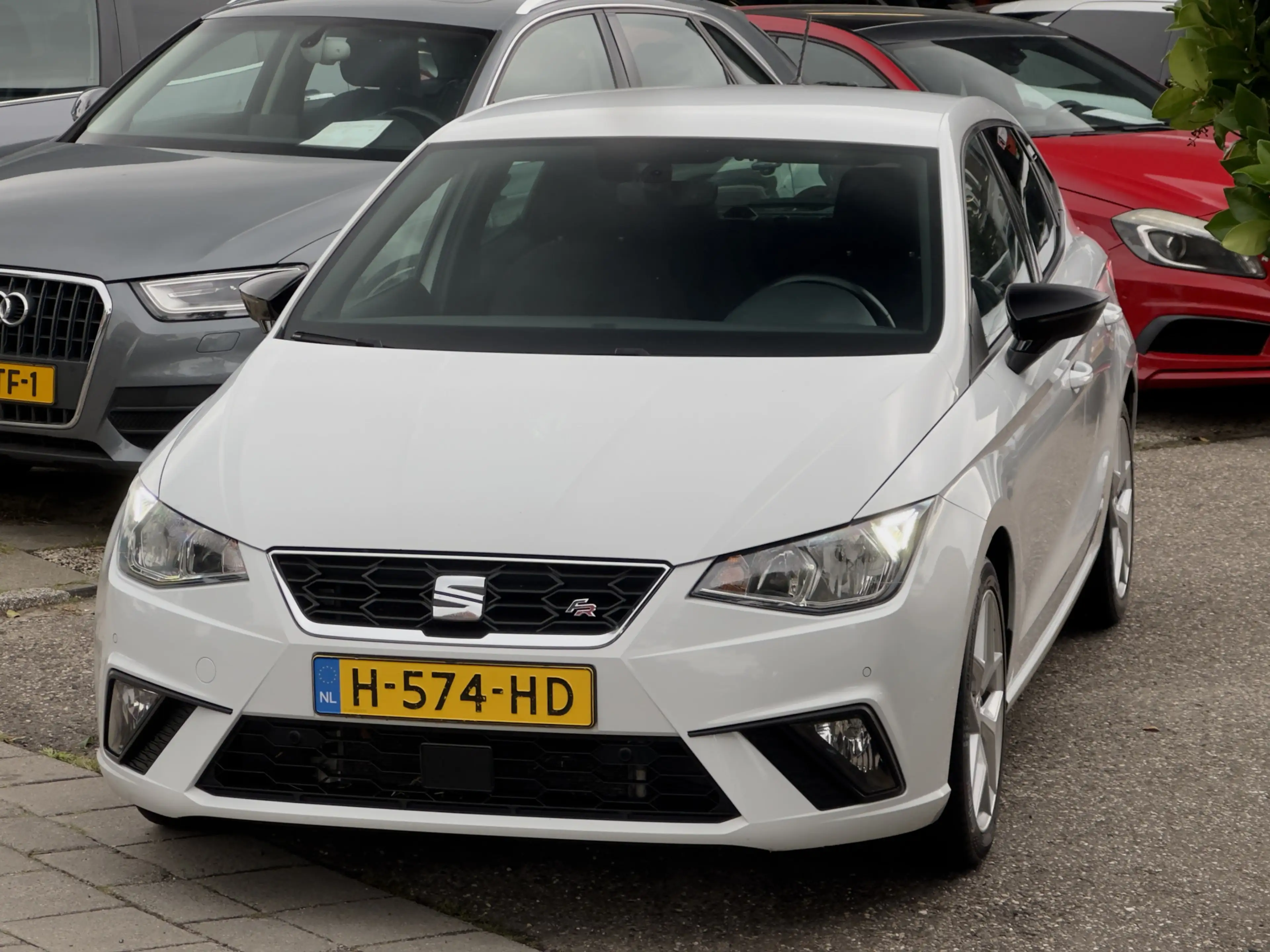 SEAT Ibiza 1.0 TSI FR INTENSE NAVI CAMERA APPLE-CARPLAY LED L — photo 10