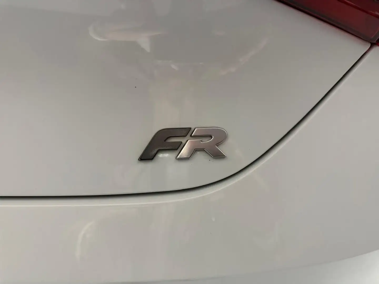 SEAT Leon 1.5 TSI 115cv S&S FR 25 Aniversario Blanco - 2