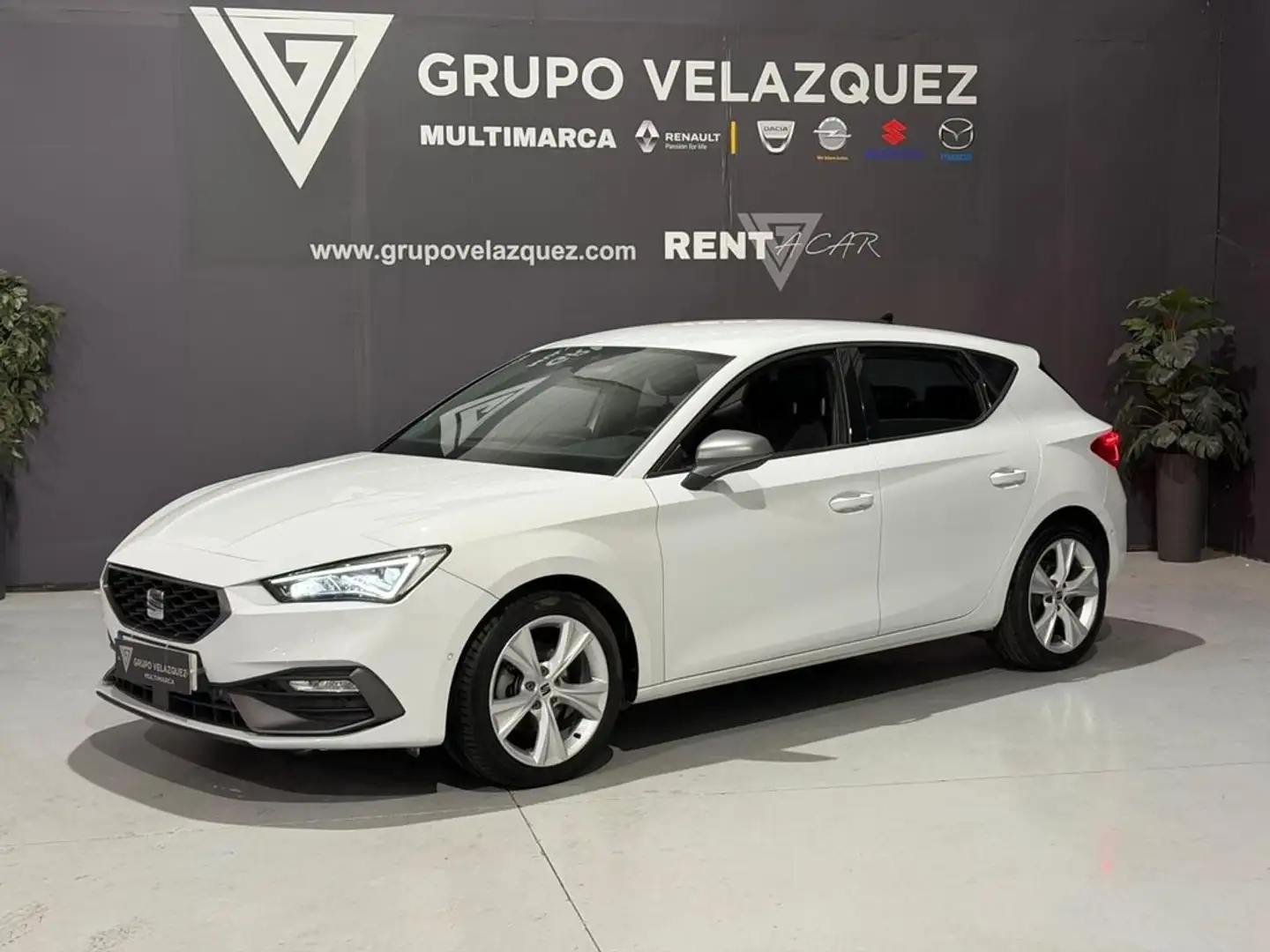 SEAT Leon 1.5 TSI 115cv S&S FR 25 Aniversario Blanco - 1