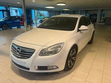 1.6 BENZINE. 72700 KM. MET KEURING 6700 EURO