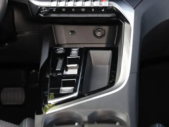 Peugeot 3008 view 12