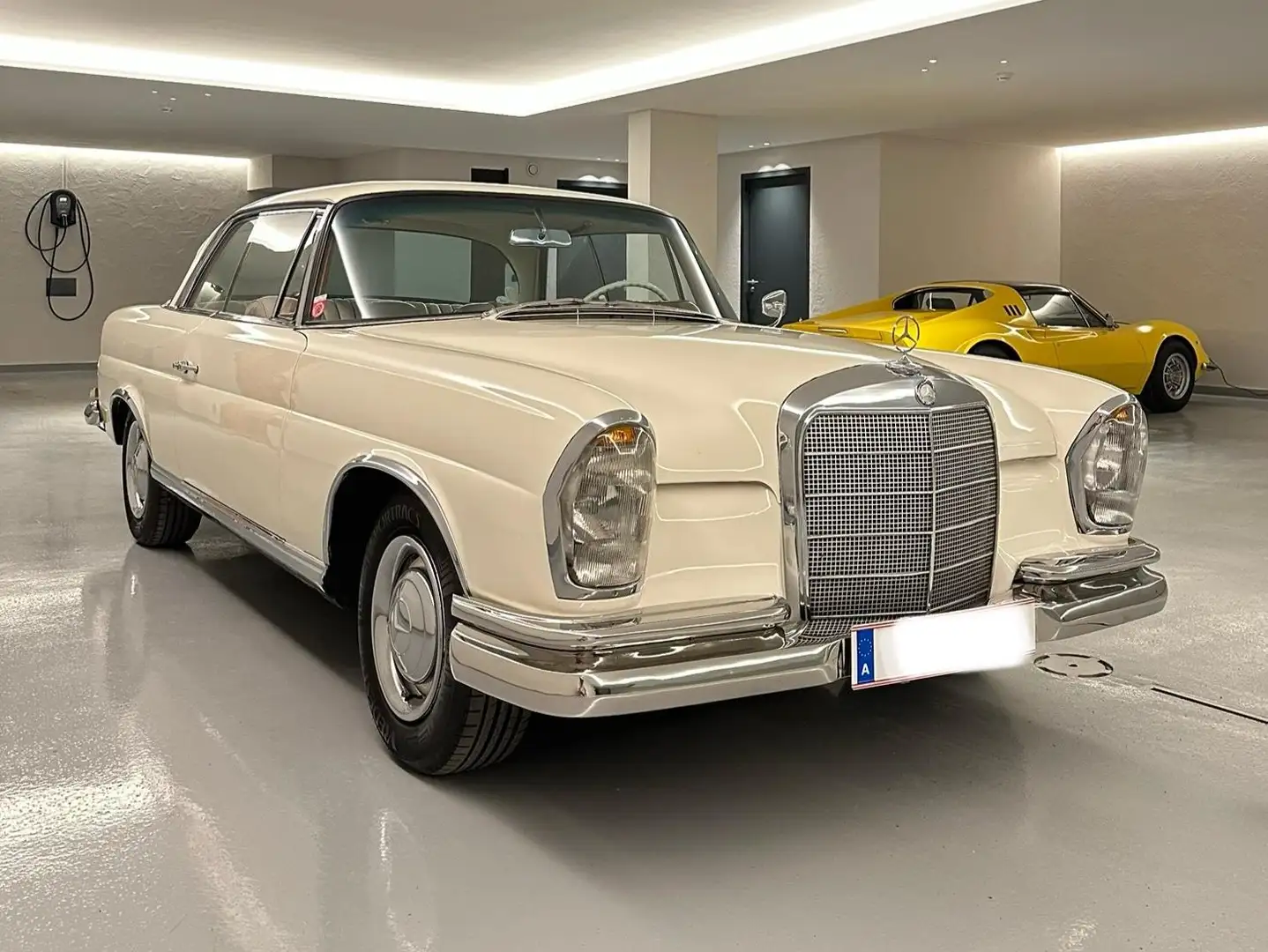 Mercedes-Benz 220 SE W111 | traumhaftes Fahrzeug Weiß - 2
