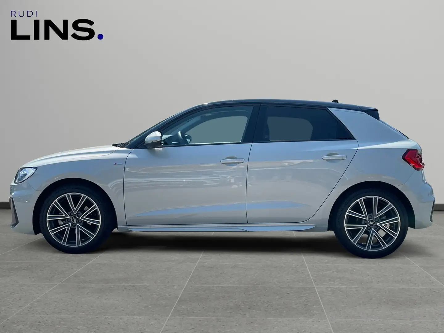 Audi A1 30 TFSI S line Silber - 2