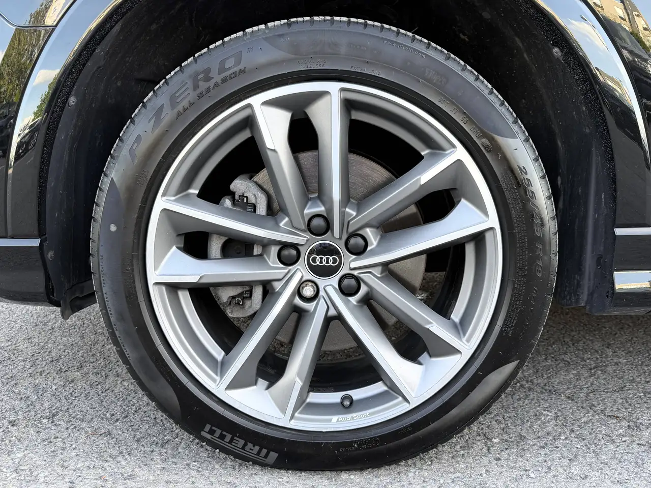 Audi Q3 снимка Audi Q3