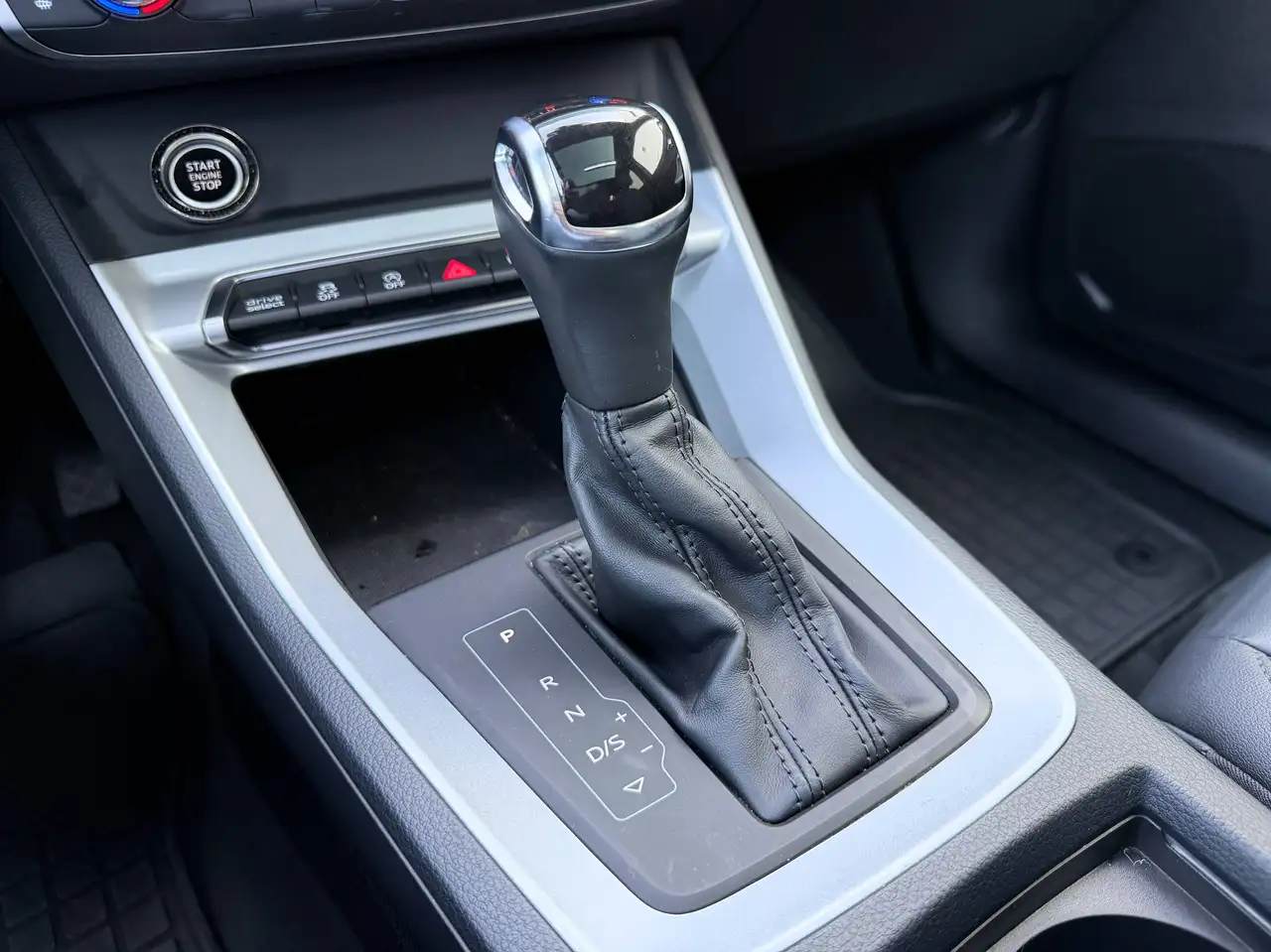 Audi Q3 снимка Audi Q3