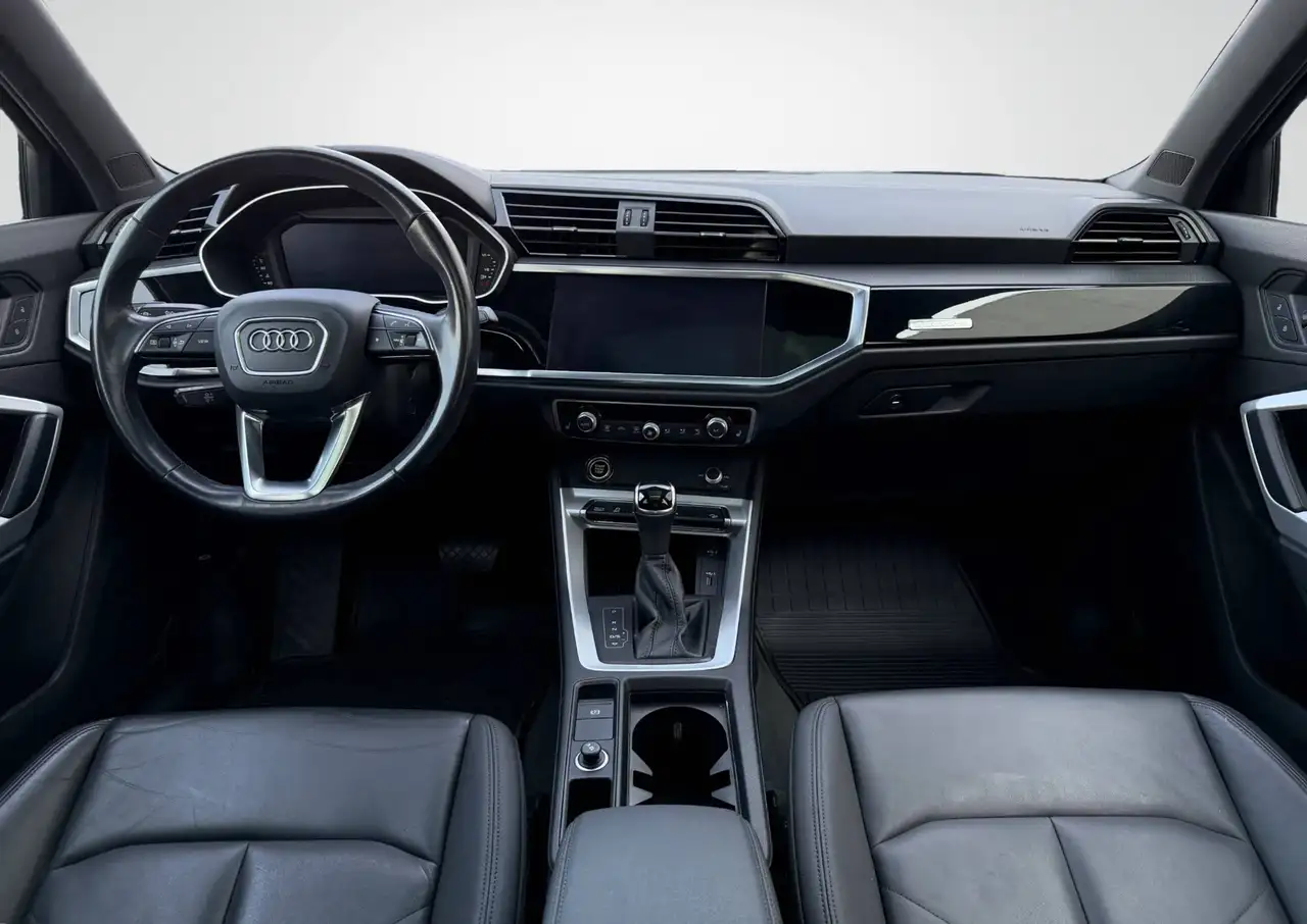 Audi Q3 снимка Audi Q3