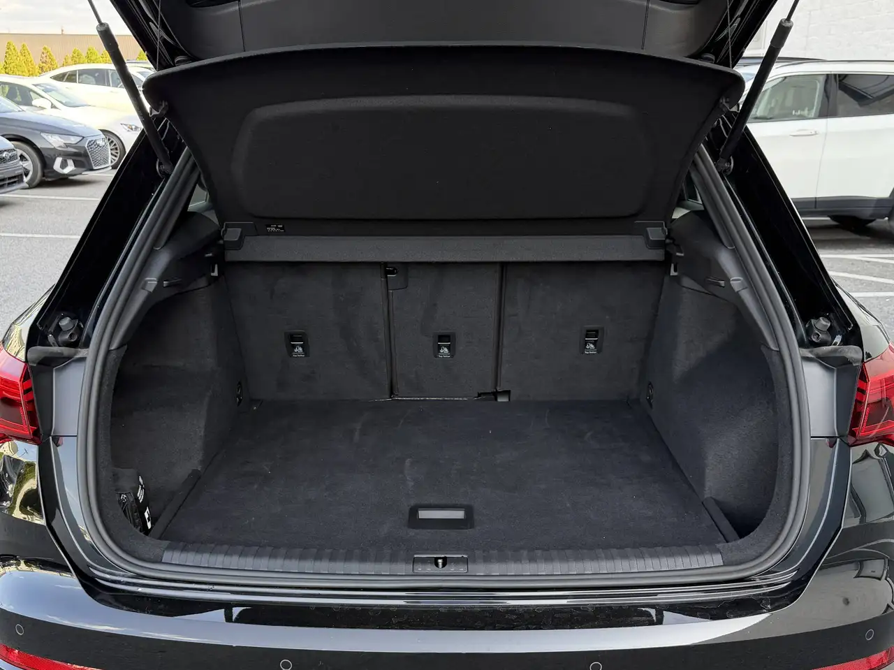 Audi Q3 снимка Audi Q3