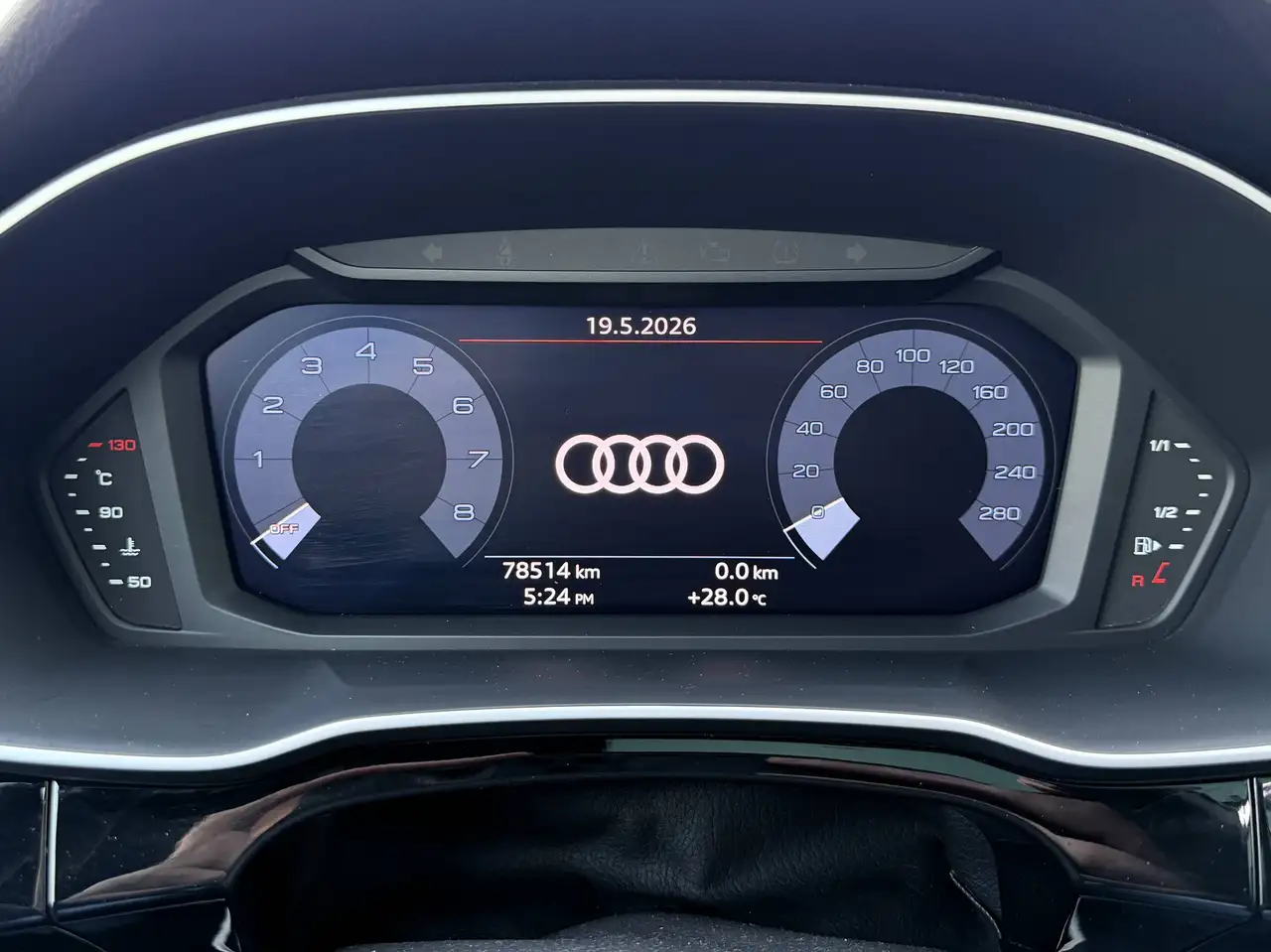 Audi Q3 снимка Audi Q3