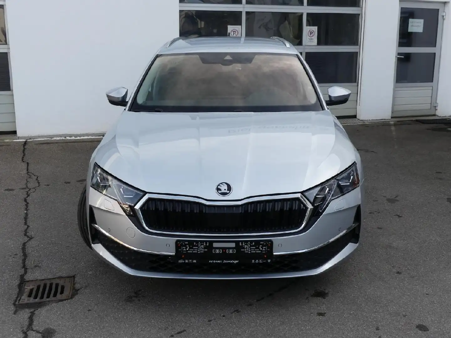 Skoda Octavia Skoda Octavia Combi 1,5 TSI DSG Kamera/Navi/LED Grau - 2