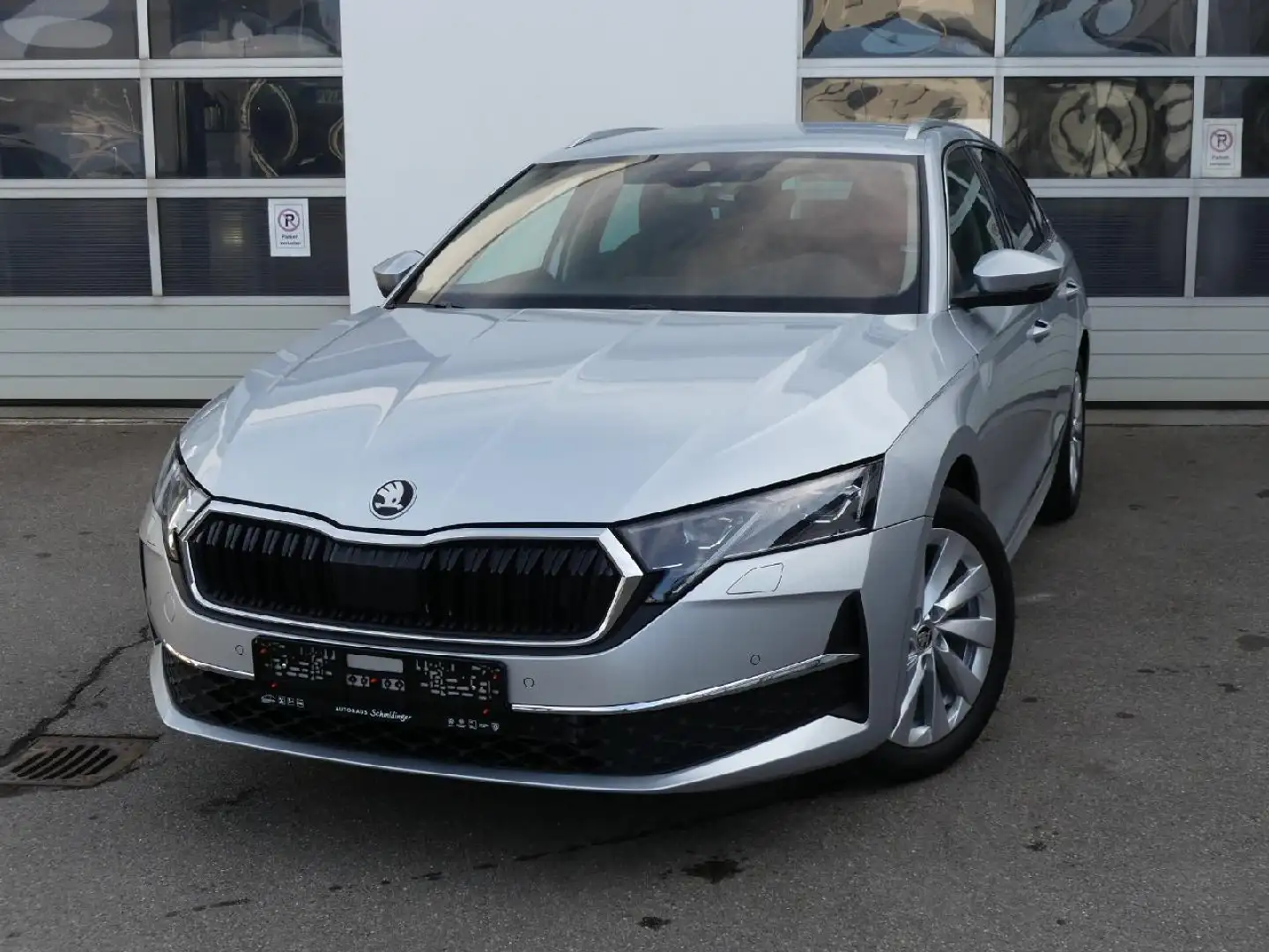 Skoda Octavia Skoda Octavia Combi 1,5 TSI DSG Kamera/Navi/LED Grau - 1
