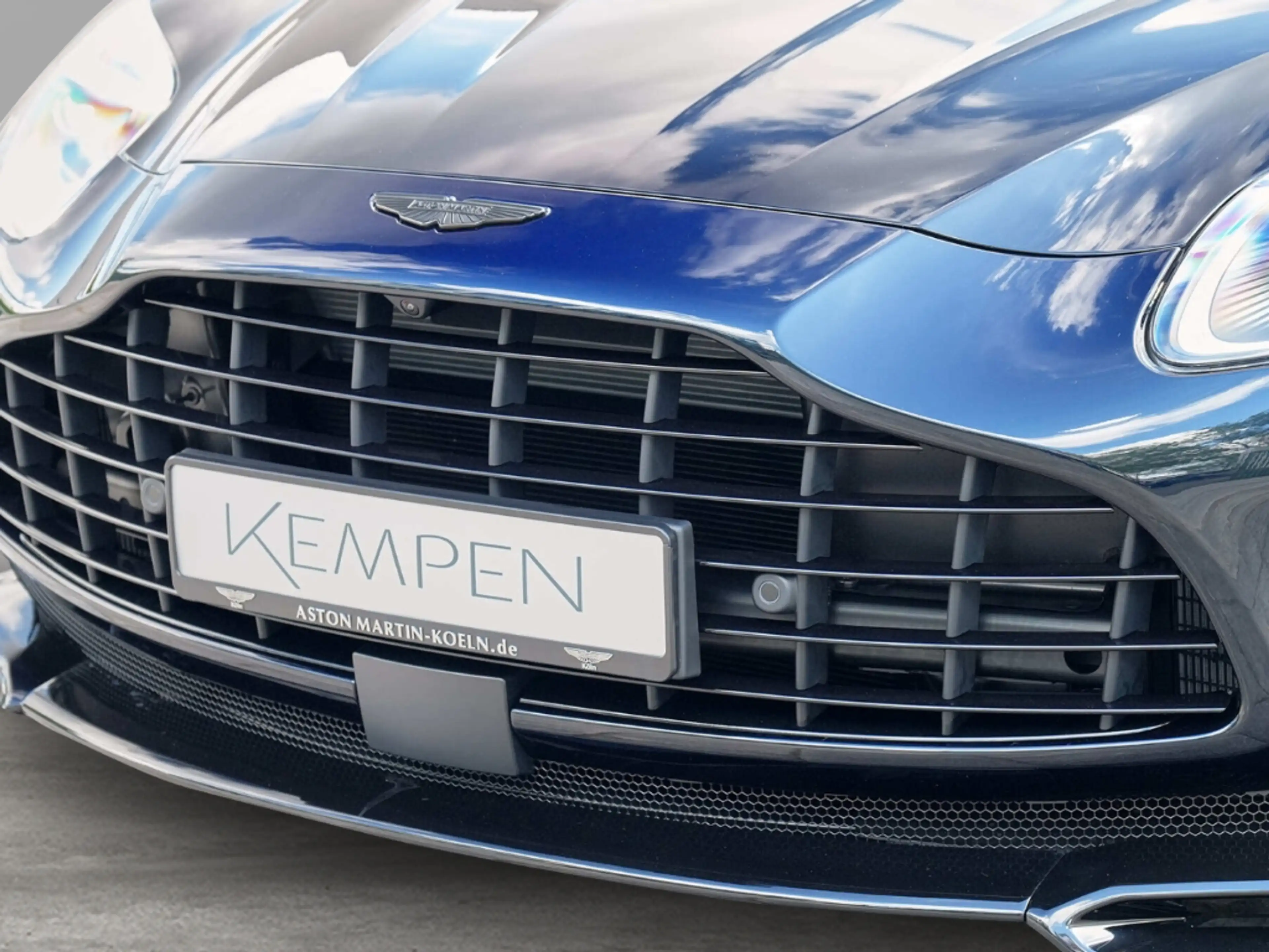 Aston Martin DB12 S Coupe Ultramarine Black - Dark Knight — photo 13