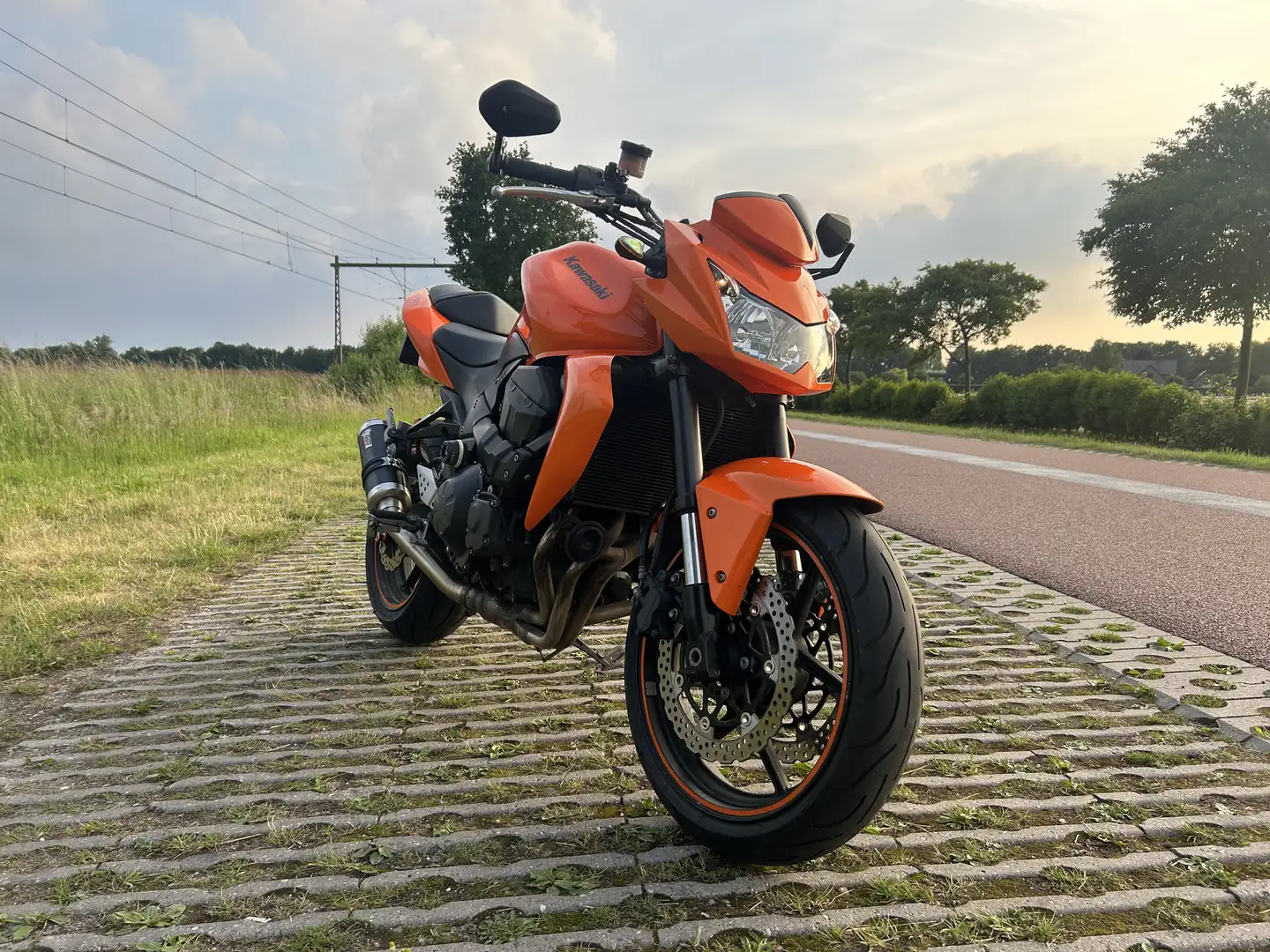 Kawasaki Z 750 ABS Oranje - 1