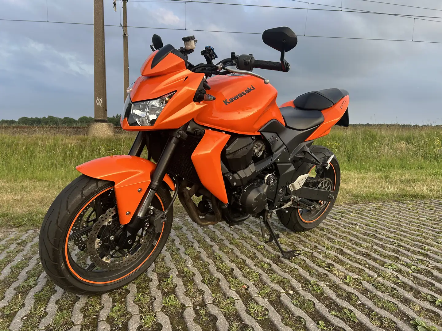 Kawasaki Z 750 ABS Oranje - 2
