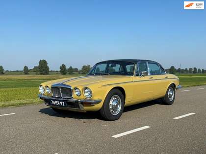Daimler Double Six 5.3 V12 origineel NL auto, zeer lage km stand