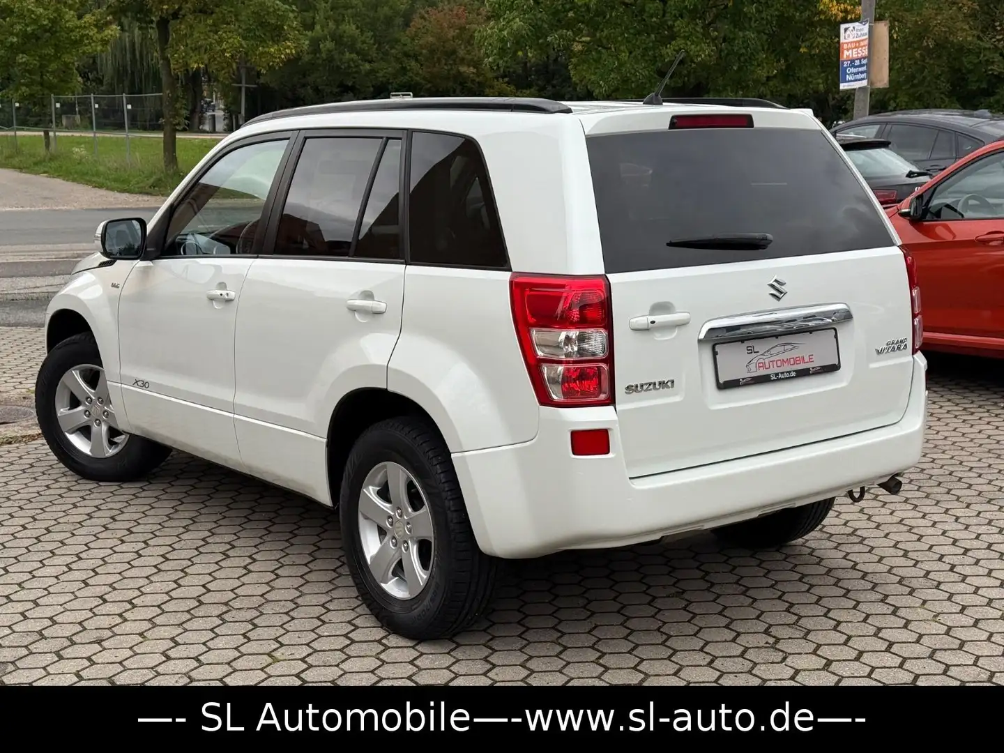 Suzuki Grand Vitara 1.9 DDIS X 30 Leder Navi GSD Xenon Blanc - 2